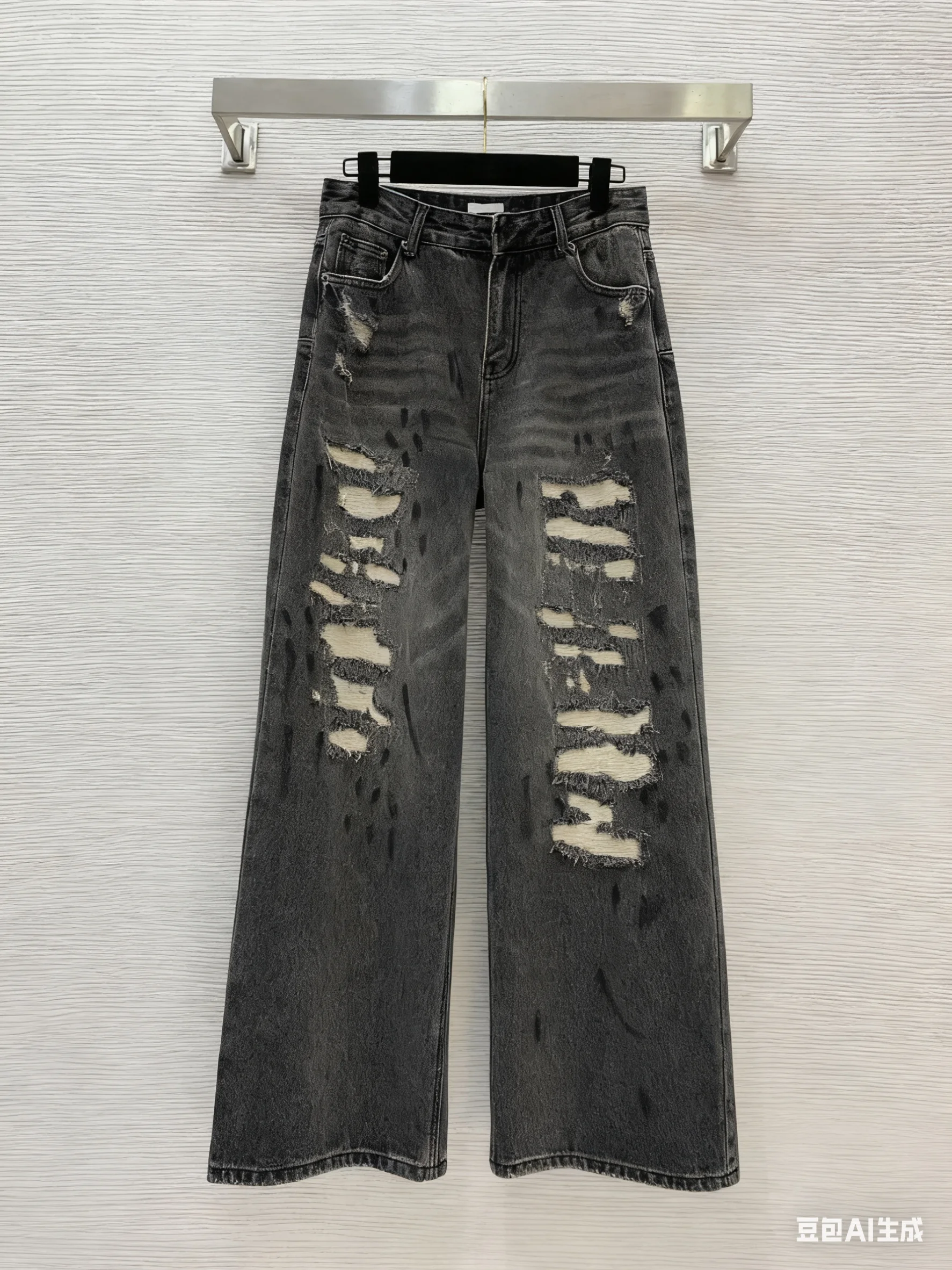 

High quality autumn and winter women's washed denim with worn-out holes, graffiti printed loose wide leg jeans HL018