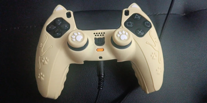 Pack Custom Chat PS5 DualSense – Housse Silicone, Grips Pattes de Chat & Stickers