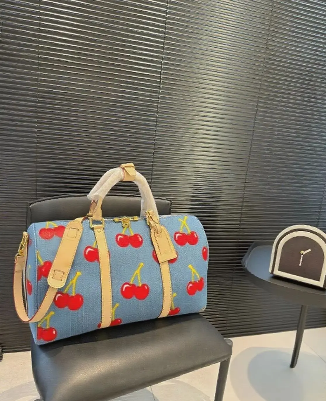 

2025 New Large Capacity Exquisite Classic Style High Quality Versatile Luxury Fashion Bag HL20