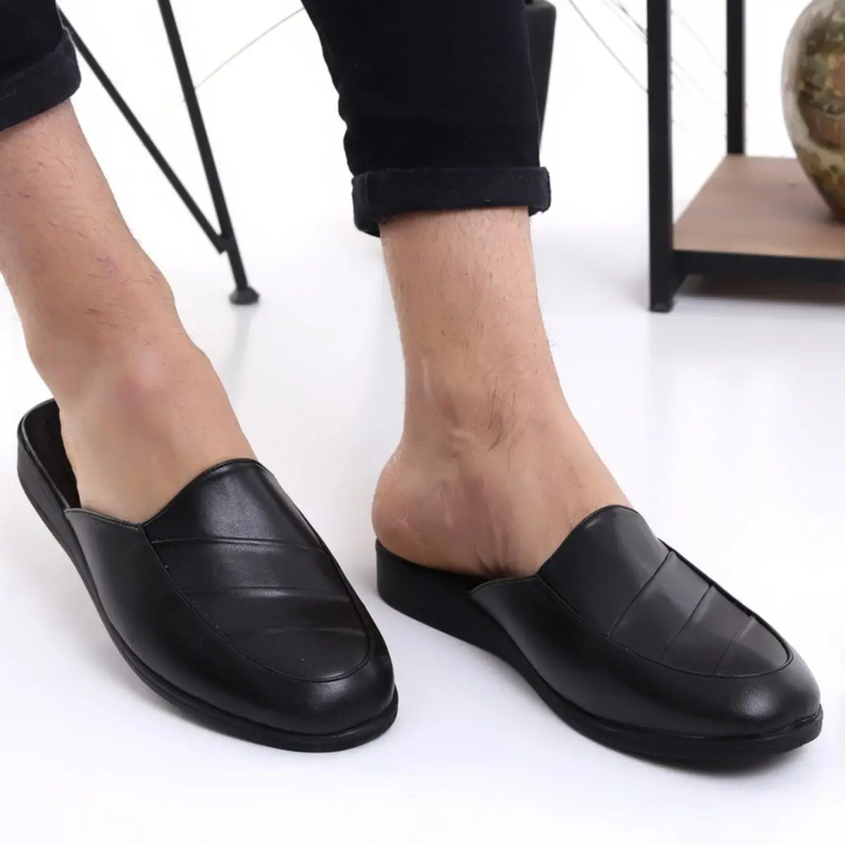 Men's Leather Slippers Comfortable Stylish House Slippers Groom Slippers Anti-Slip Black Slippers for Dowry