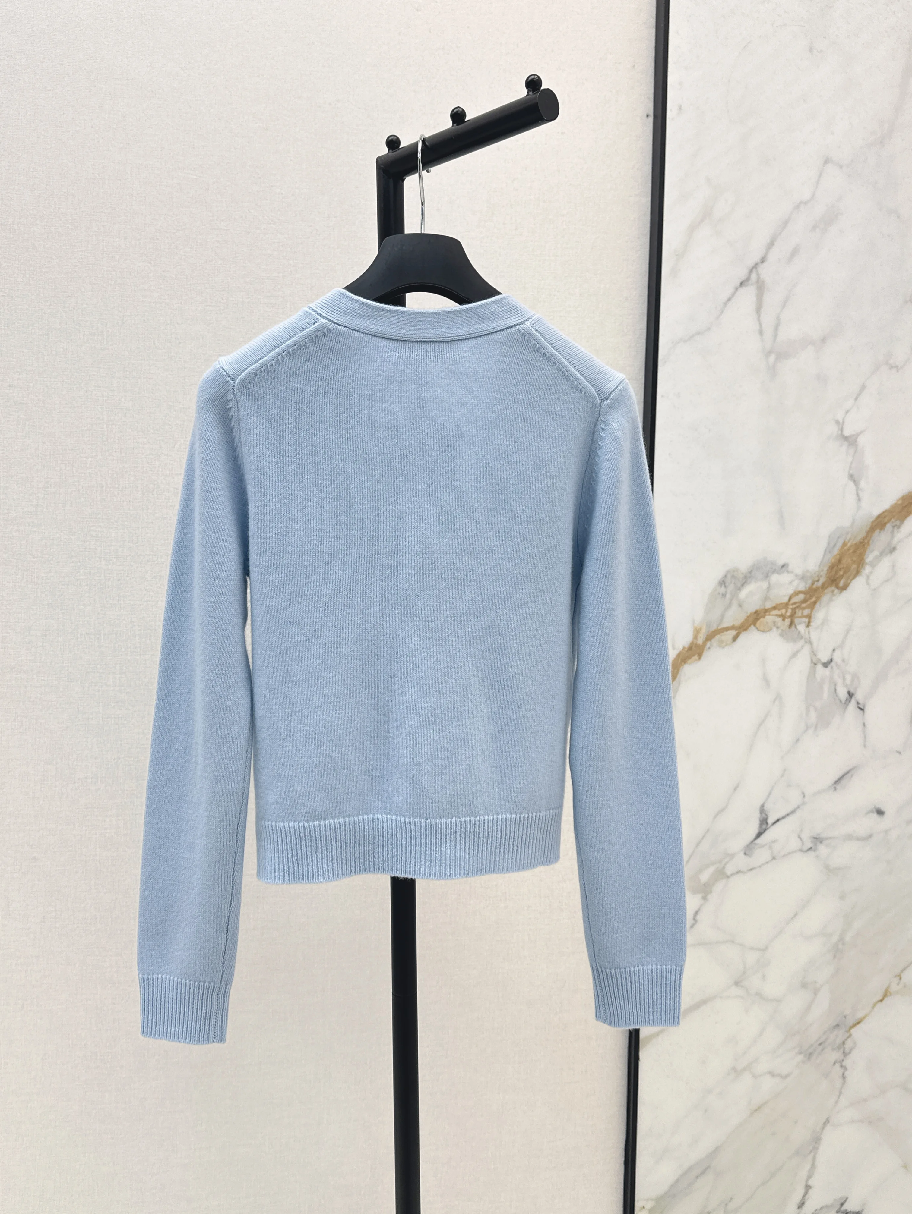 

2025 Early Autumn New Pearl Button Wool Knitted Cardigan Cute Girl Style Fabric Comfortable and Soft WYY-243