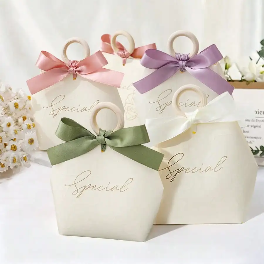 15-Piece Set of Wooden Ring Hand-Held Wedding Candy Boxes, Gold-Stamped Embossed Ribbon Gift Boxes, Light Luxury Style Wedding Engagement Party Favor Candy Packaging Boxes
