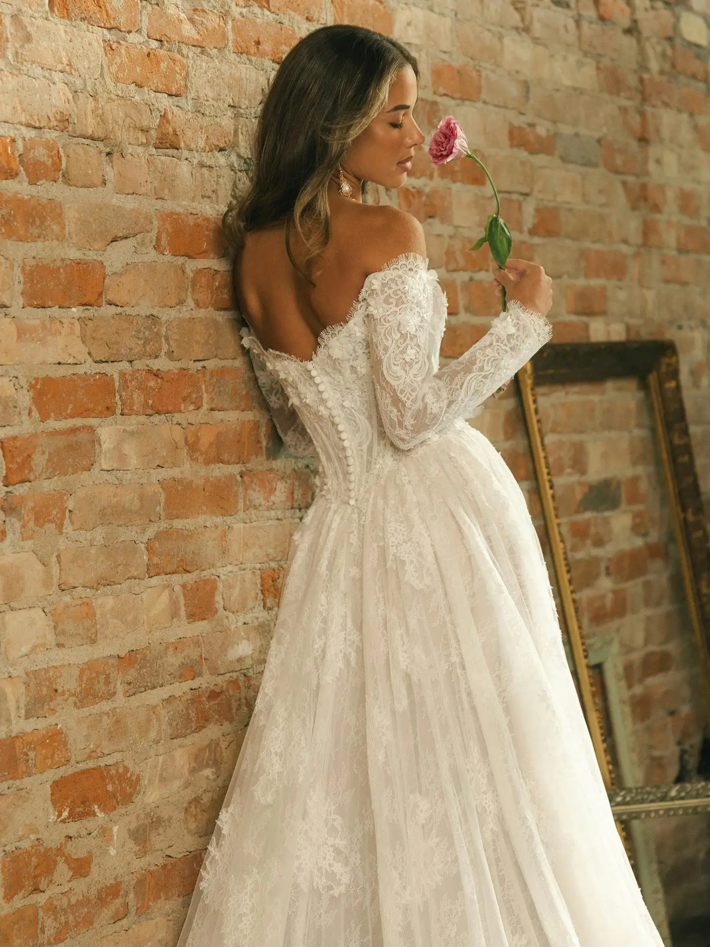 Lakshmigown Brautkleider mit U-Boot-Ausschnitt und Spitze für Frauen, lange Ärmel, Spitzenapplikationen, Robe De Soiree De Mariage, maßgeschneidert. – Detail 10