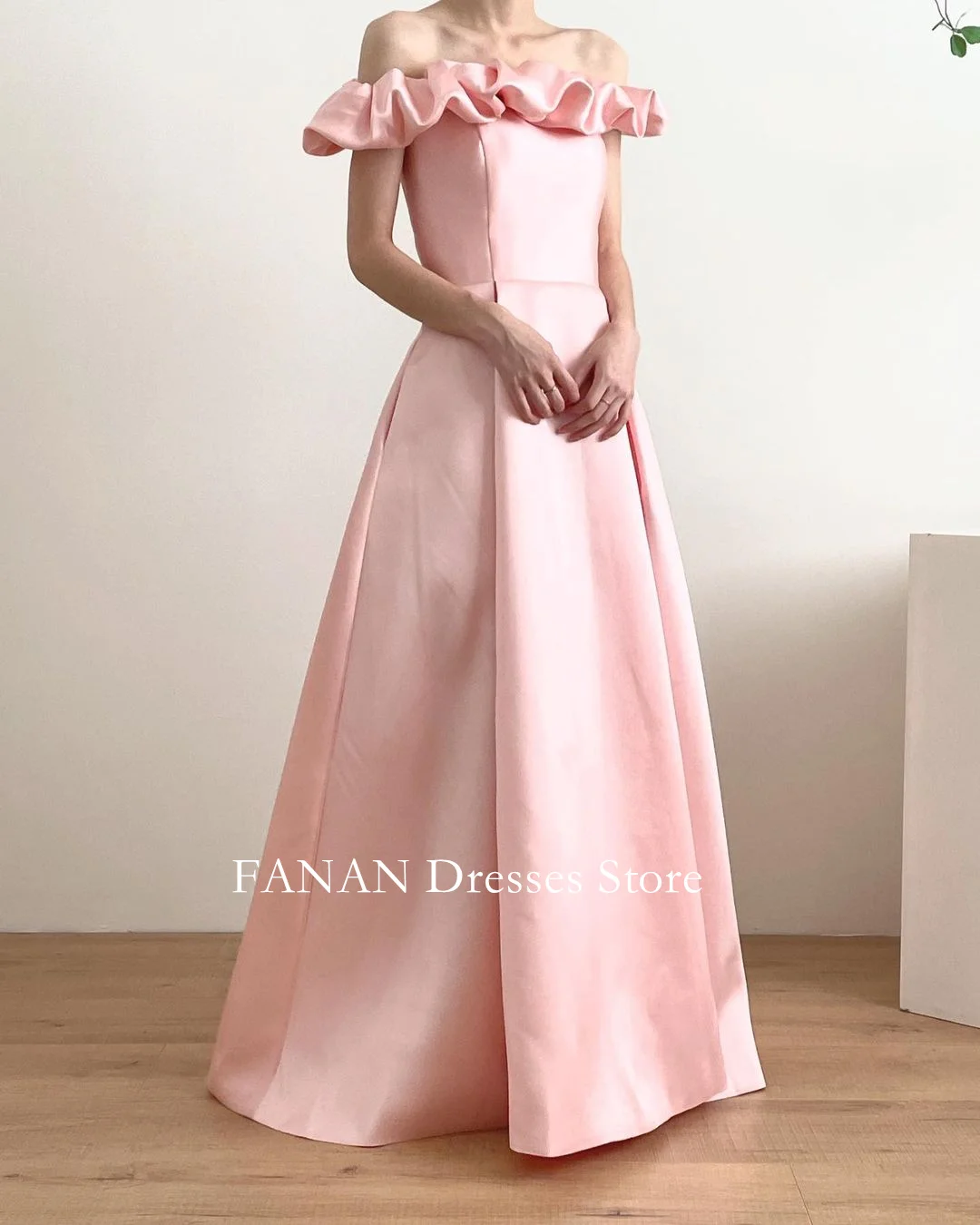 

Colavis Asta Korea Ruffles Off Shoulde Backless Pink Wedding Dresses 웨딩드레스 Custom Made Satin Photoshoot Bride Gowns Plus Size