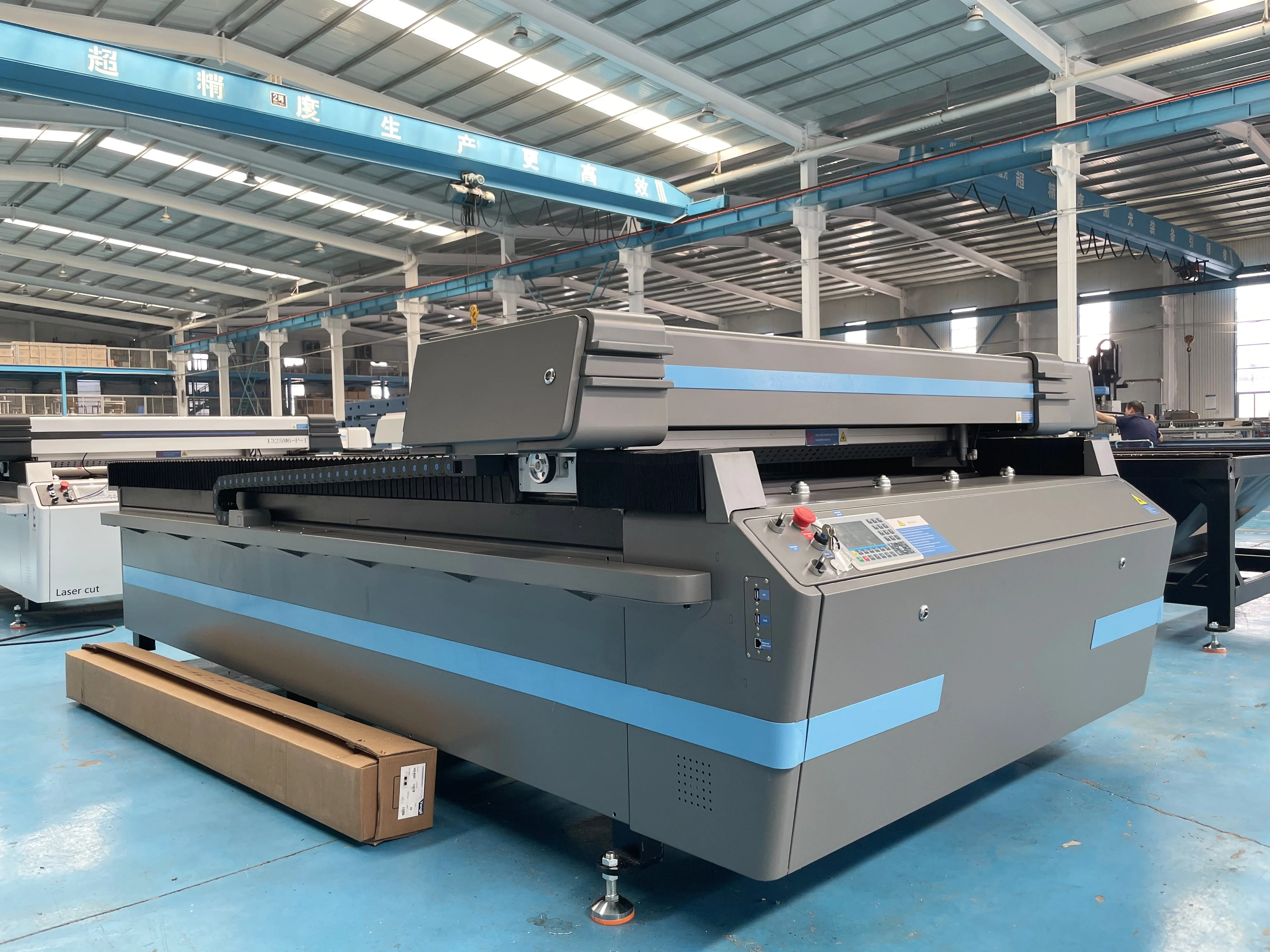 Factory Newest CO2 Laser Cutting Machine 4*8Ft Large Size Laser Cutter Wood Plexiglass Laser Cutting Machine