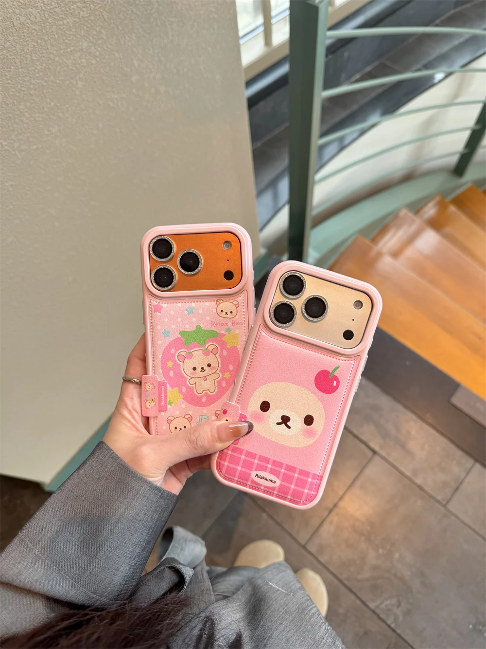 

New Korean cartoon cute pink teddy bear leather case, suitable for iPhone 17/13/14/15/16 Pro Max anti drop protective case