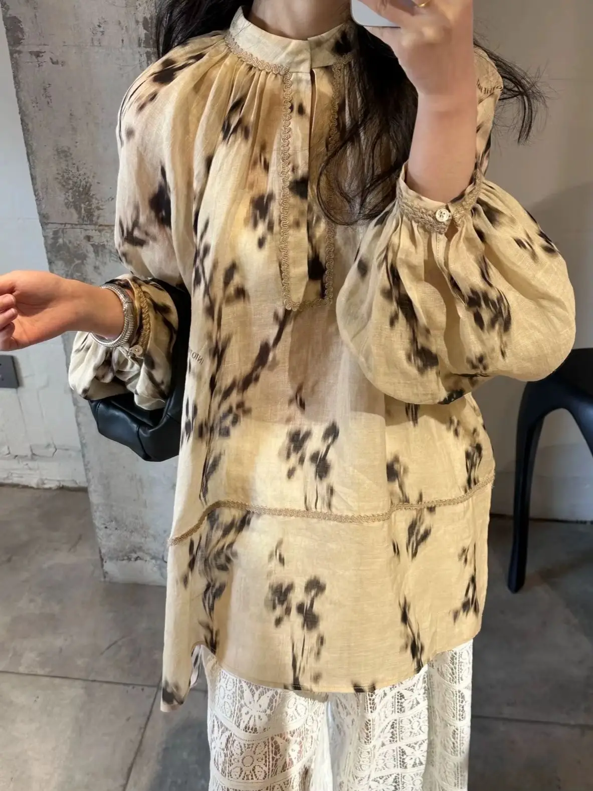 بلوزة نسائية صيفية كاجوال بأكمام طويلة ومطبوعة بالزهور من قماش رامي الطبيعي #2