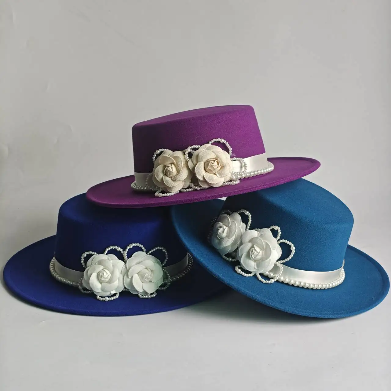 

Peacock blue ladies' hat fedora bowler hat/cloche hat top hat wedding hat tea party hat elegant wedding pearl headpiece sombrero