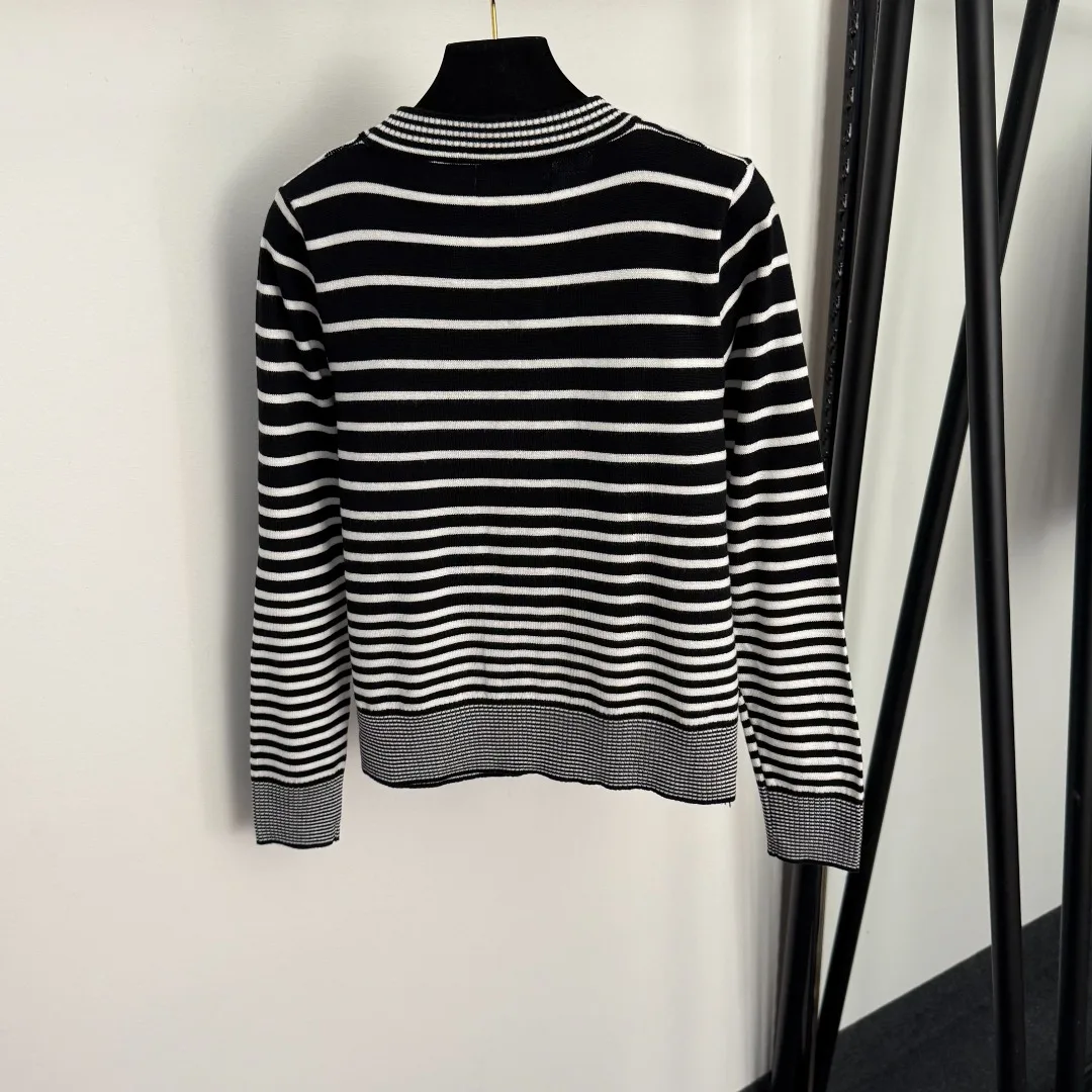 

Winter 2025 New Women's Stripe V-neck Long Sleeve Knit Cardigan High Waist Pleated Half Skirt Casual Suit