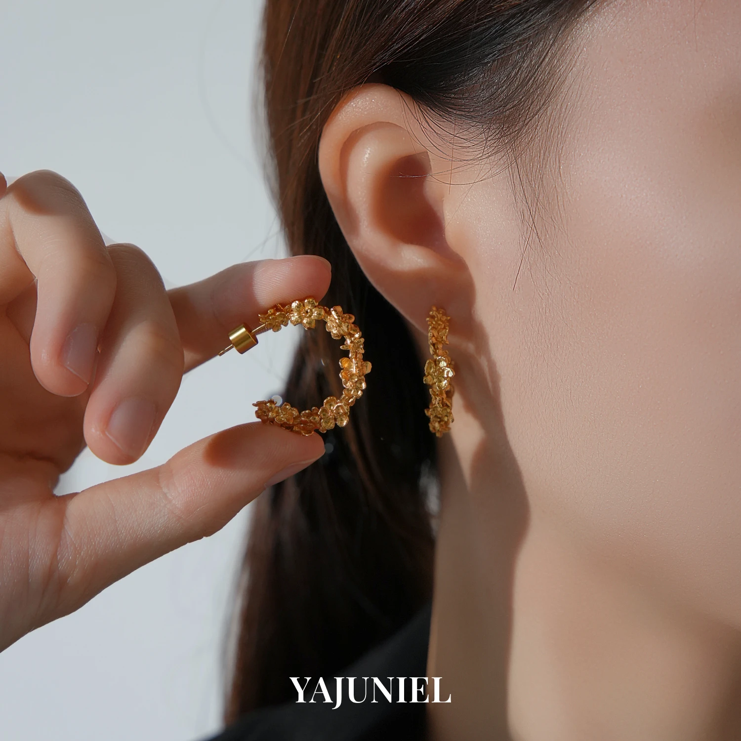 

YAJUNIEL Textured Chunky C-Hoop Earrings for Women 24K Gold & White Gold Plated Hypoallergenic Statement Hoops Jewelry Gifts