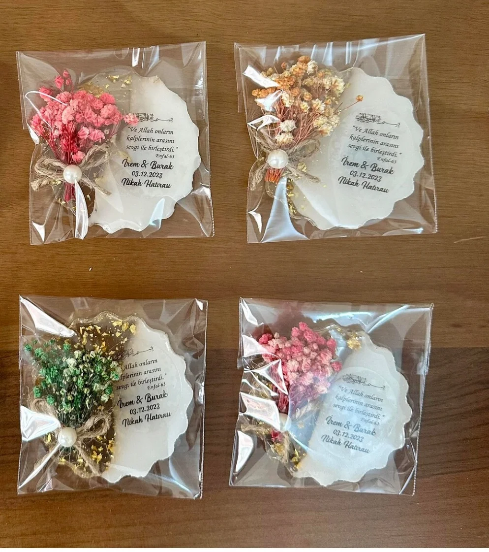 Floral Resin Magnet Wedding Favors, Personalized Epoxy Guest Gifts