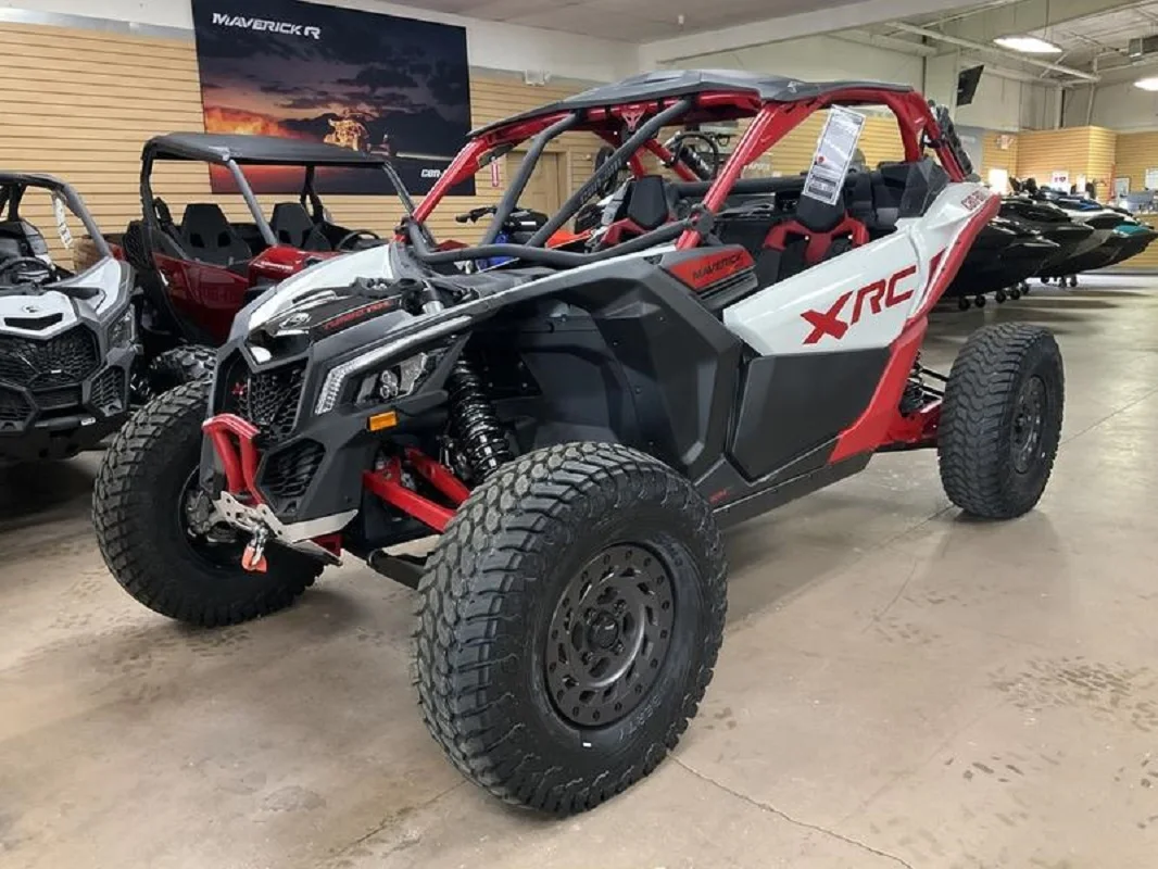 2024 CanAm Maverick X3 Max X RC Turbo RR (Hybrid White/Legion Red) 4-seater SXS UTV