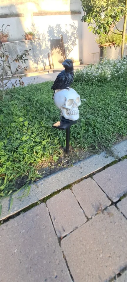 Halloween outdoor lights, waterproof solar Christmas tree pumpkin garden stake lights, Santa Claus crow skull panda decoration photo review