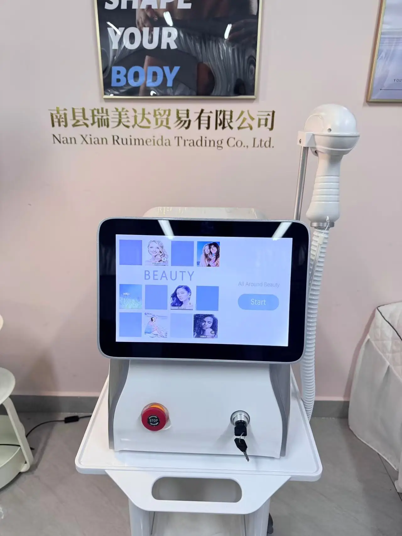 

Diode Laser 755 808 1064nm Multi Wavelengths Hair Removal Machine Cooling Head Painless Laser Epilator Face Body Hair Removal