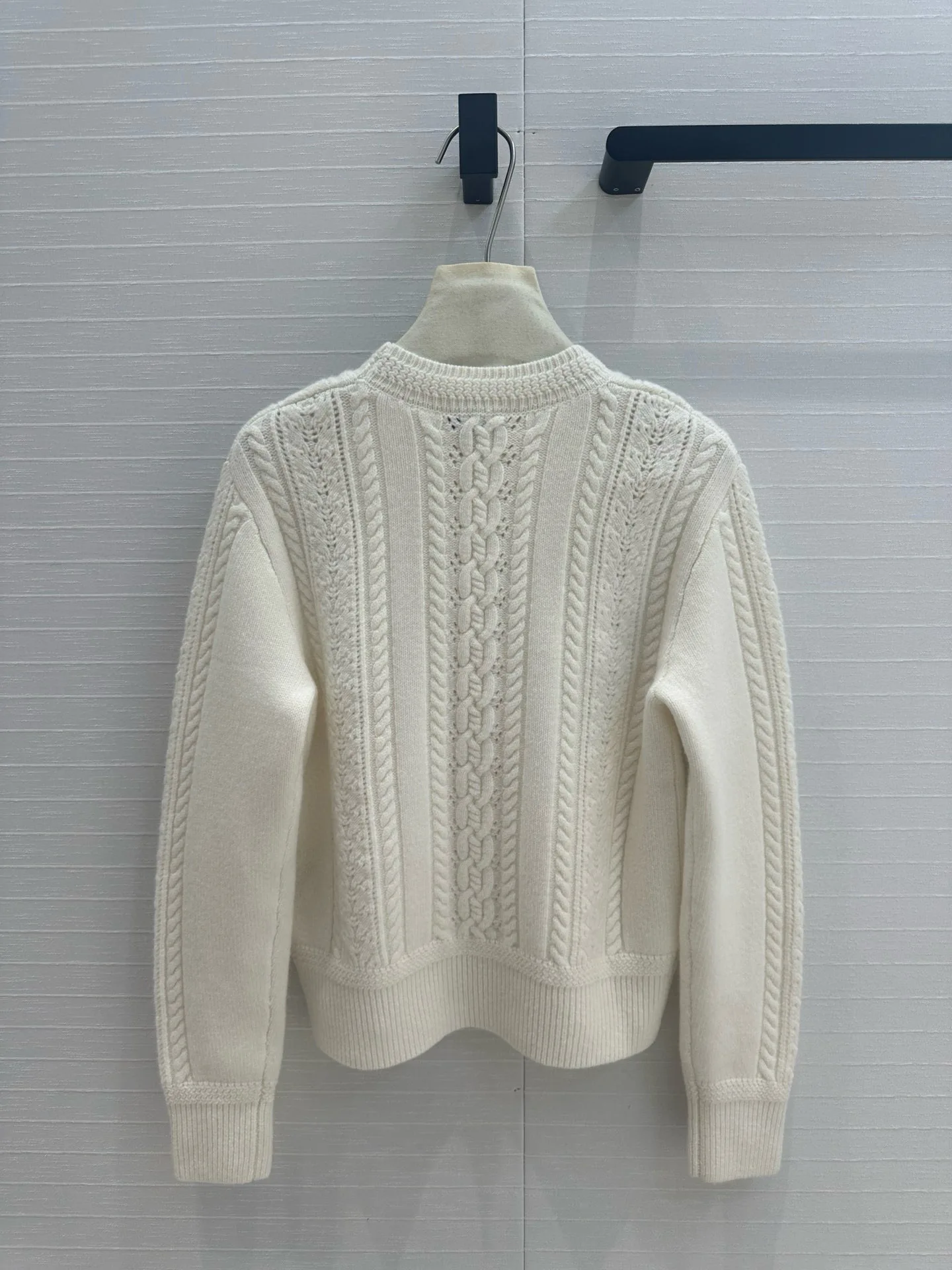 

Повседневный женский кашемировый вязаный свитер с круглым вырезом, новинка зимы 2025 года, классический лыжный стиль, вязаный крючком топ с длинными рукавами A27