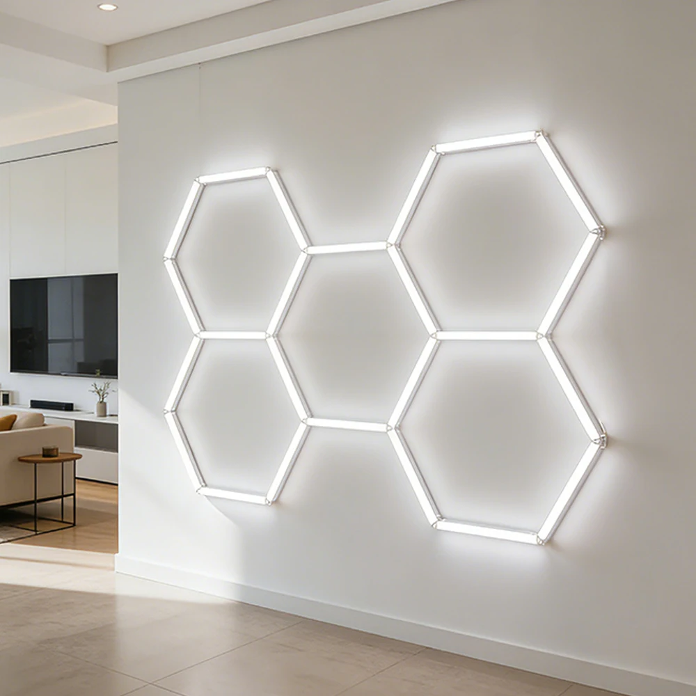 Plafonnier LED hexagonal moderne pour garage, tube en nid d'abeille avec performances ultra-lumineuses, équipé de puces LED haut de gamme pour une sortie lumineuse élevée, idéal pour le detailing