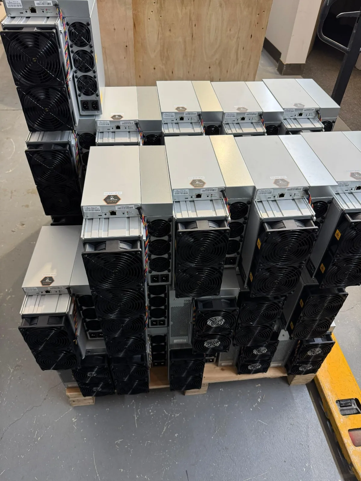 Compre 5 y obtenga 3 gratis Nuevo Bitmain Antminer S19k pro 120T 23W/T 2760W Crypto Asic Miner Antminer s19 kpro 120T BTC Bitcoin Miner