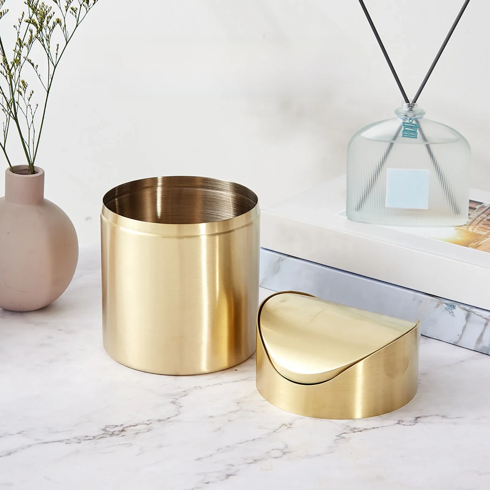 Mini Countertop Trash Can Desktop Trash Can Space Saving Fingerprint Proof 304 Stainless Steel  for Office for Pericarp