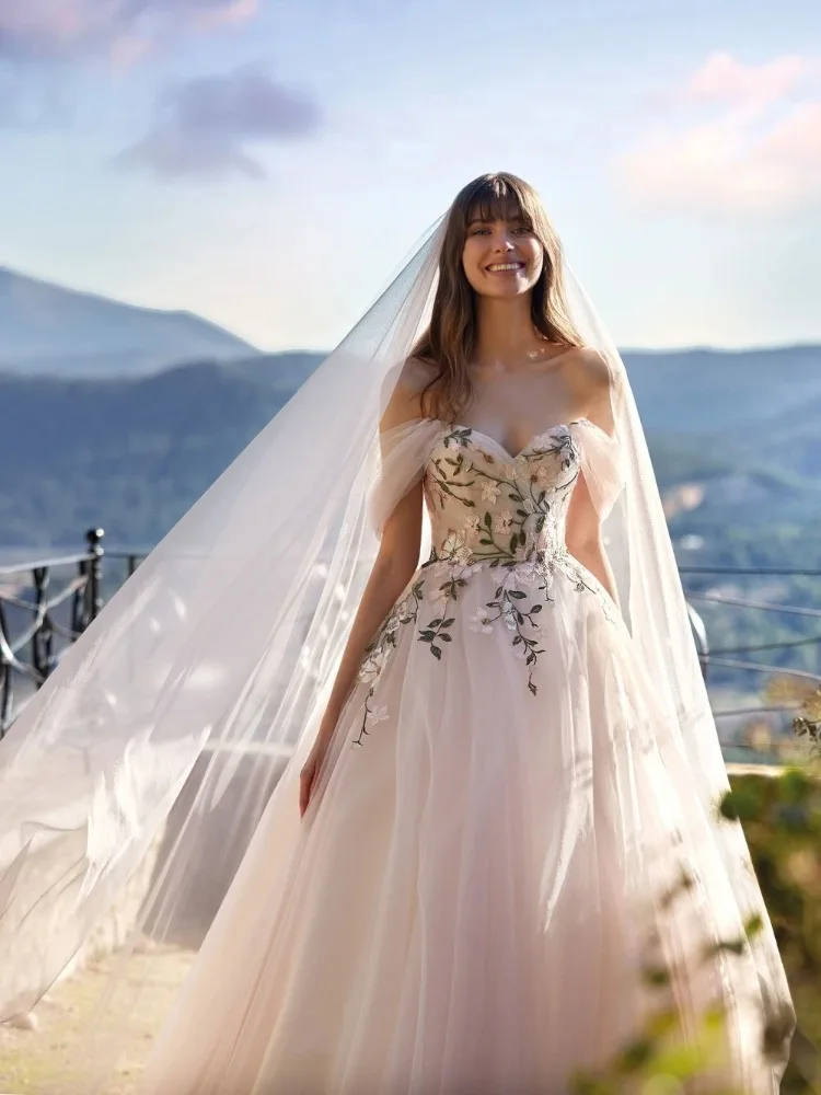 Vintage Off The Shoulder Wedding Dress Classic V-neck Appliques Backless Bridal Gown A-line Long Robe De Mariée