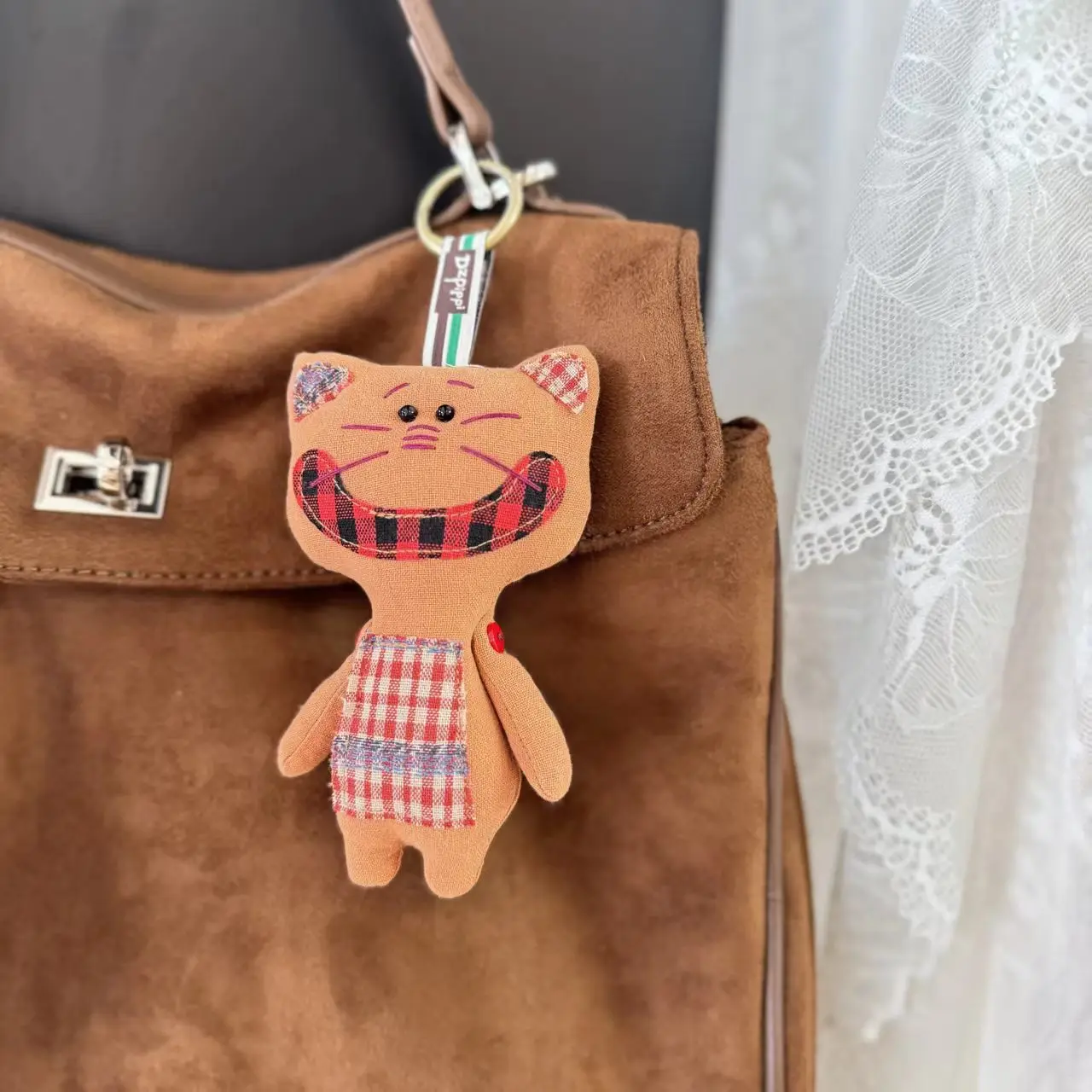 Handmade Primitive Plaid Cat Keychain Vintage Linen Doll Bag Charm Unique Rustic Animal Keyring for Women Girls Gift