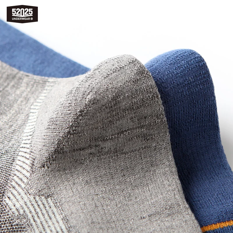 52025 Merino Wool Socks Athletic Outdoors Short Crew Mens Socks Breathable Comfortable Sporty Function Thermal Men\'s Socks