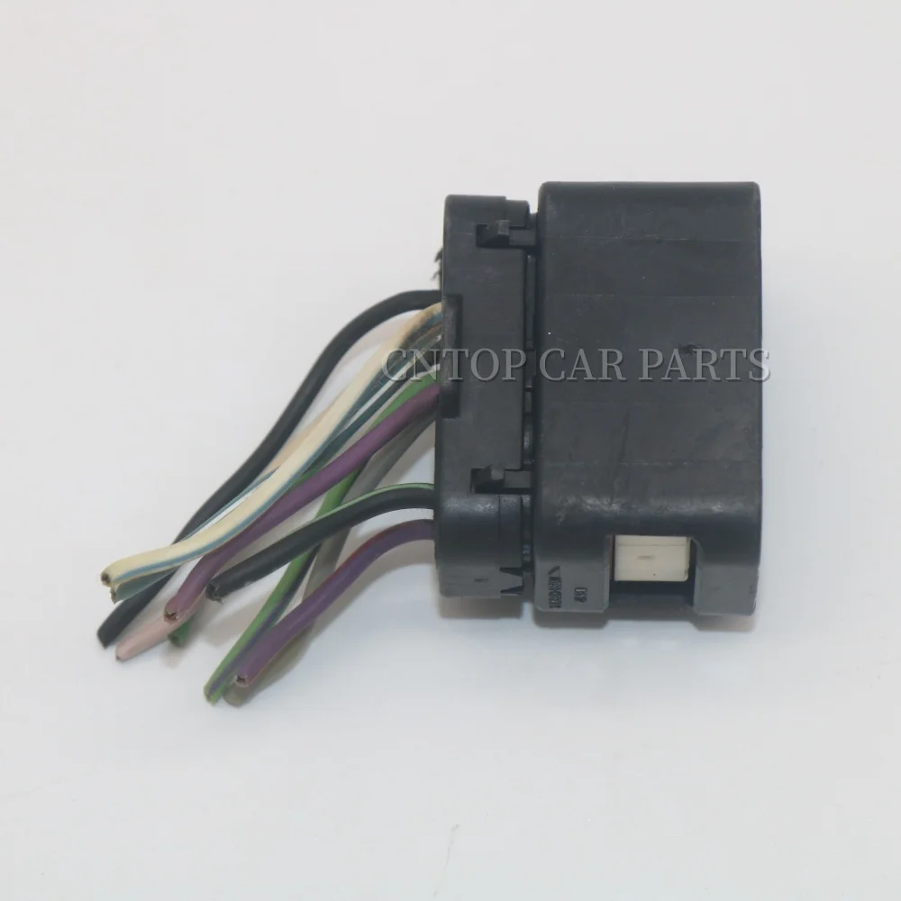 7287-8526-30 Spina a treccia per connettore automobilistico a 10 fili 7287852630