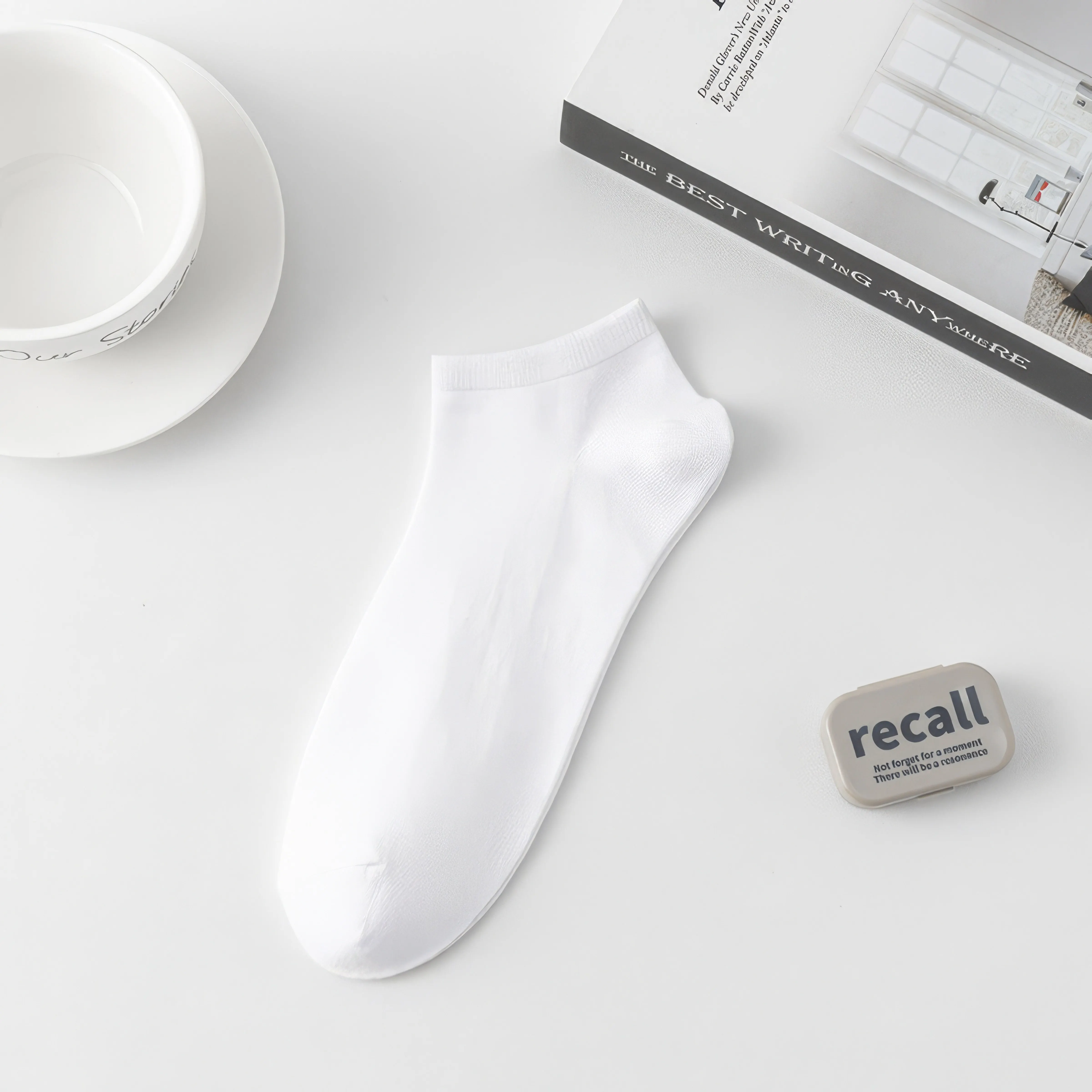 10 أزواج من الجوارب باللون الأسود والأبيض والرمادي، قابلة للغسل في الغسالة ومريحة، مناسبة للارتداء اليومي بأنواع مختلفة من الأحذية