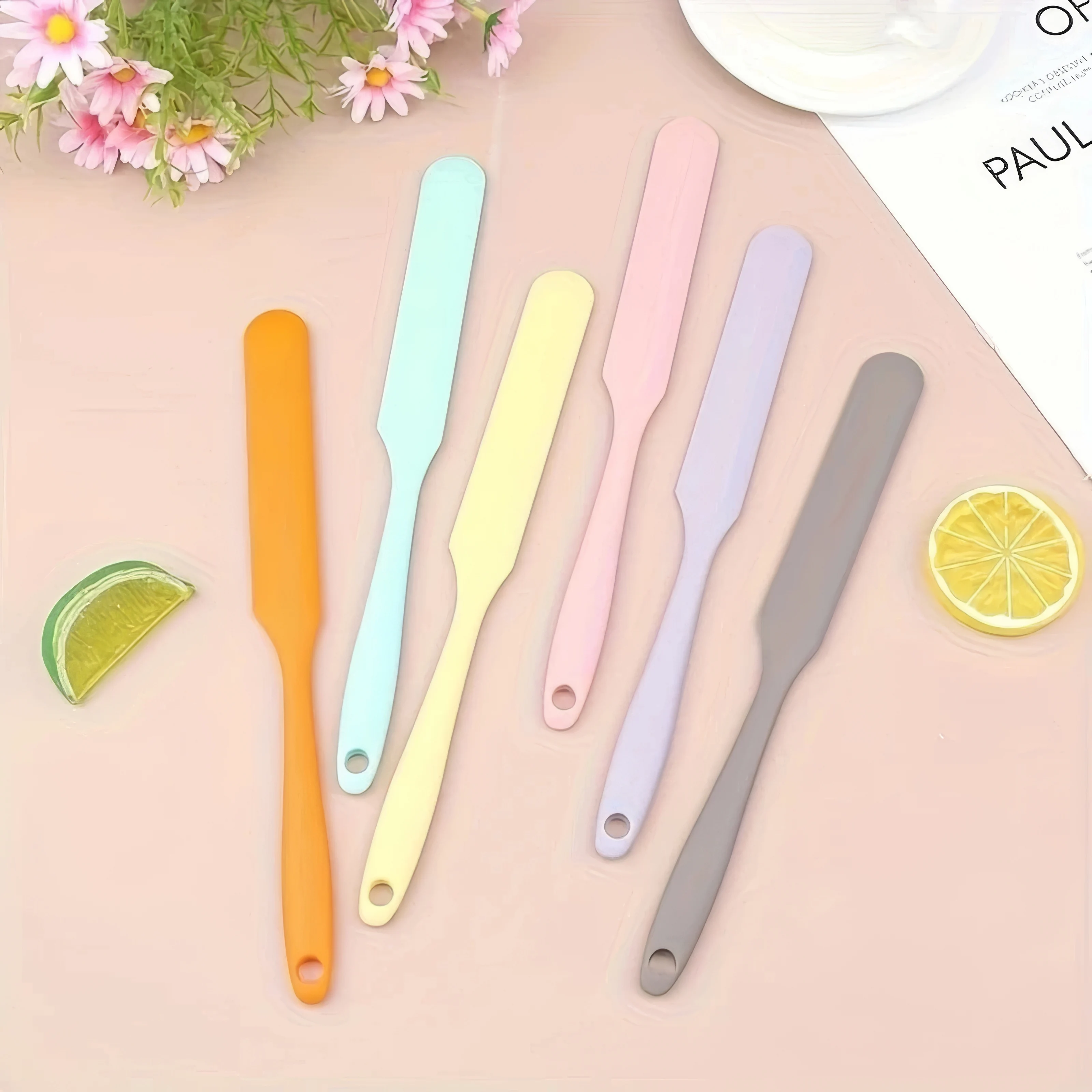 Heat Resistant Silicone Spatula, Flexible Design for Effortless Mixing & Scraping, Non-Stick Tool for Convenient One-Handed Use.