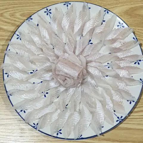 [푸디앤] 순살 아나고 회 350g +초장포함/ 미식가들이 즐겨찾는 / 스킨포장으로 더욱 신선