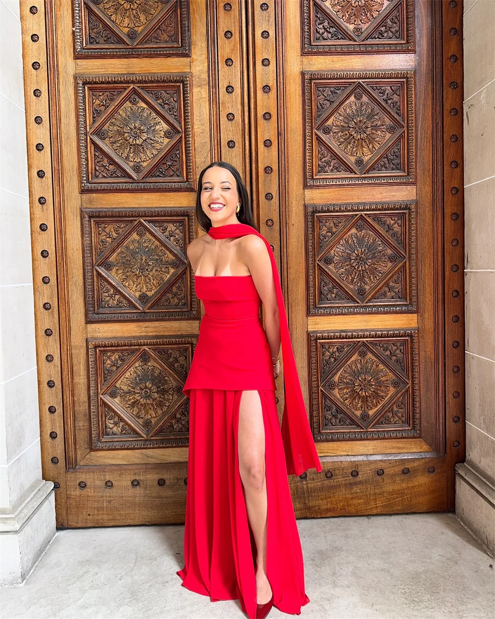 Sansa Rode Strapless Schede Aangepaste Galajurken Afneembare Sjaal Zijhoge Split Feestjurken Vloerlengte Avondjurken