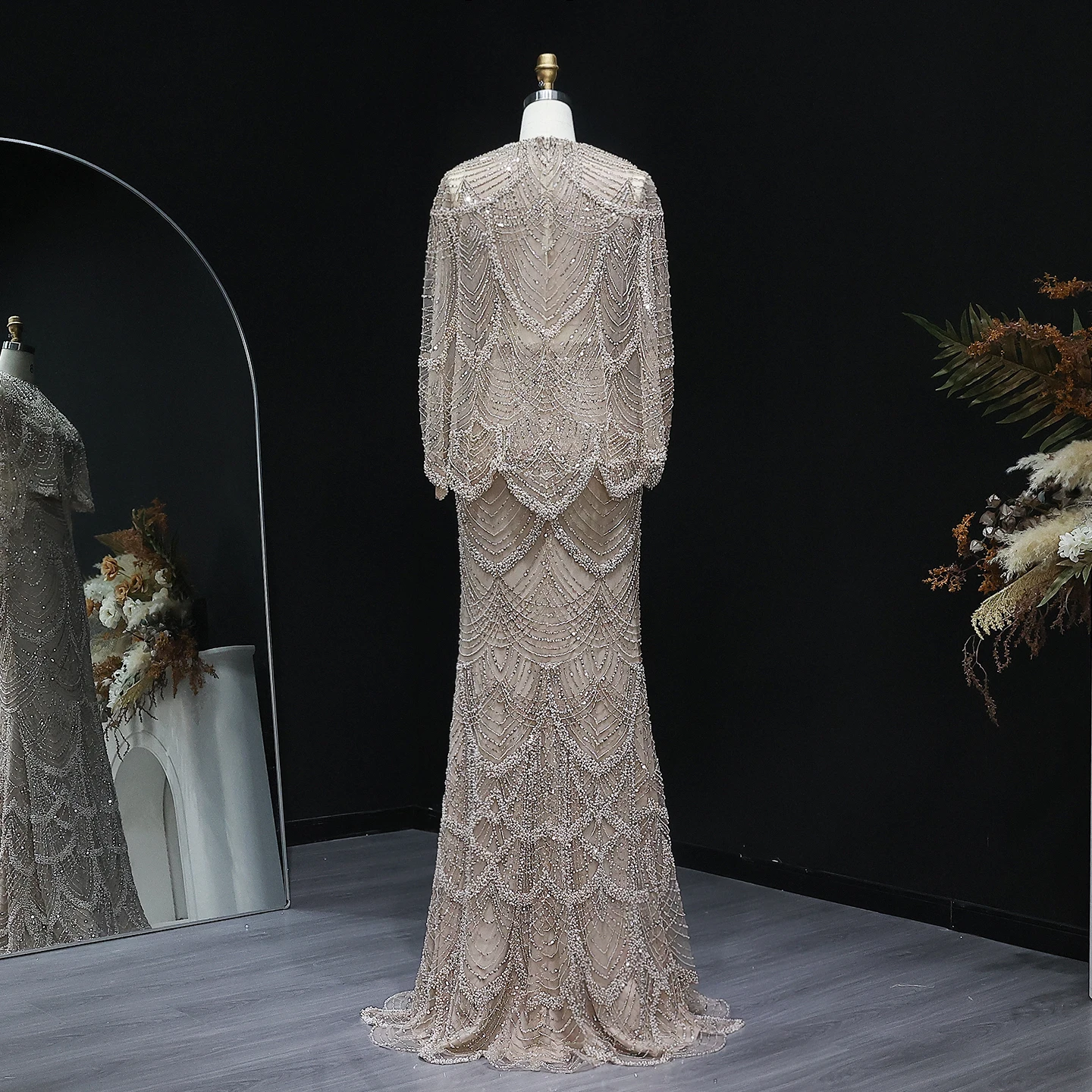 Sharon Said Luxuriöses Perlenbesetztes Dubai Nude Zweiteiliges Crop-Top Meerjungfrauen-Abendkleid mit Cape Arabisches Hochzeitskleid SS646 Maßanfertigung – Detail 11