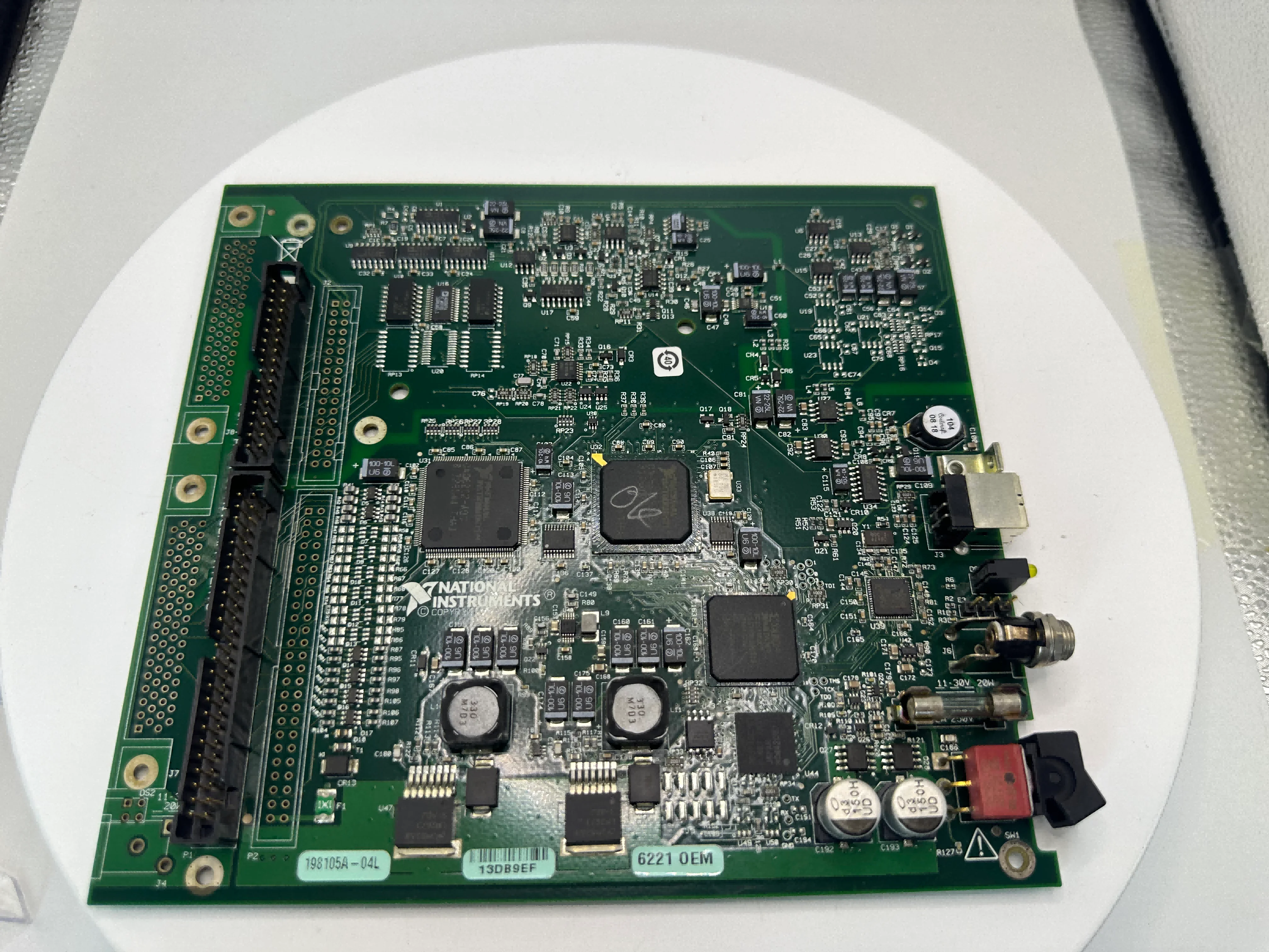 National Instruments NI USB-6221 OEM PN:779975‑01 Multi functional DAQ card