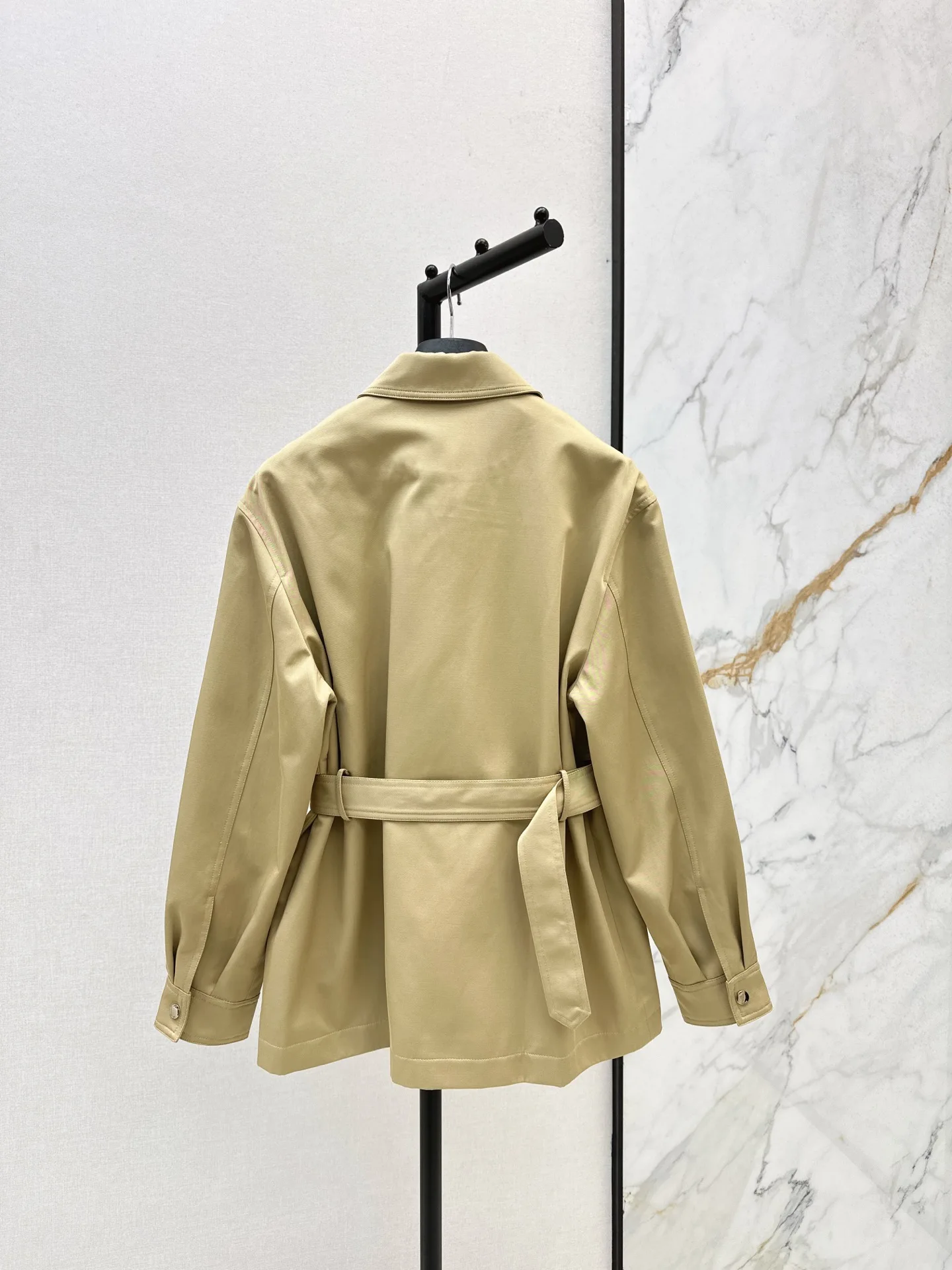 

Высококачественная осенне-зимняя женская куртка с вышивкой на талии HL073