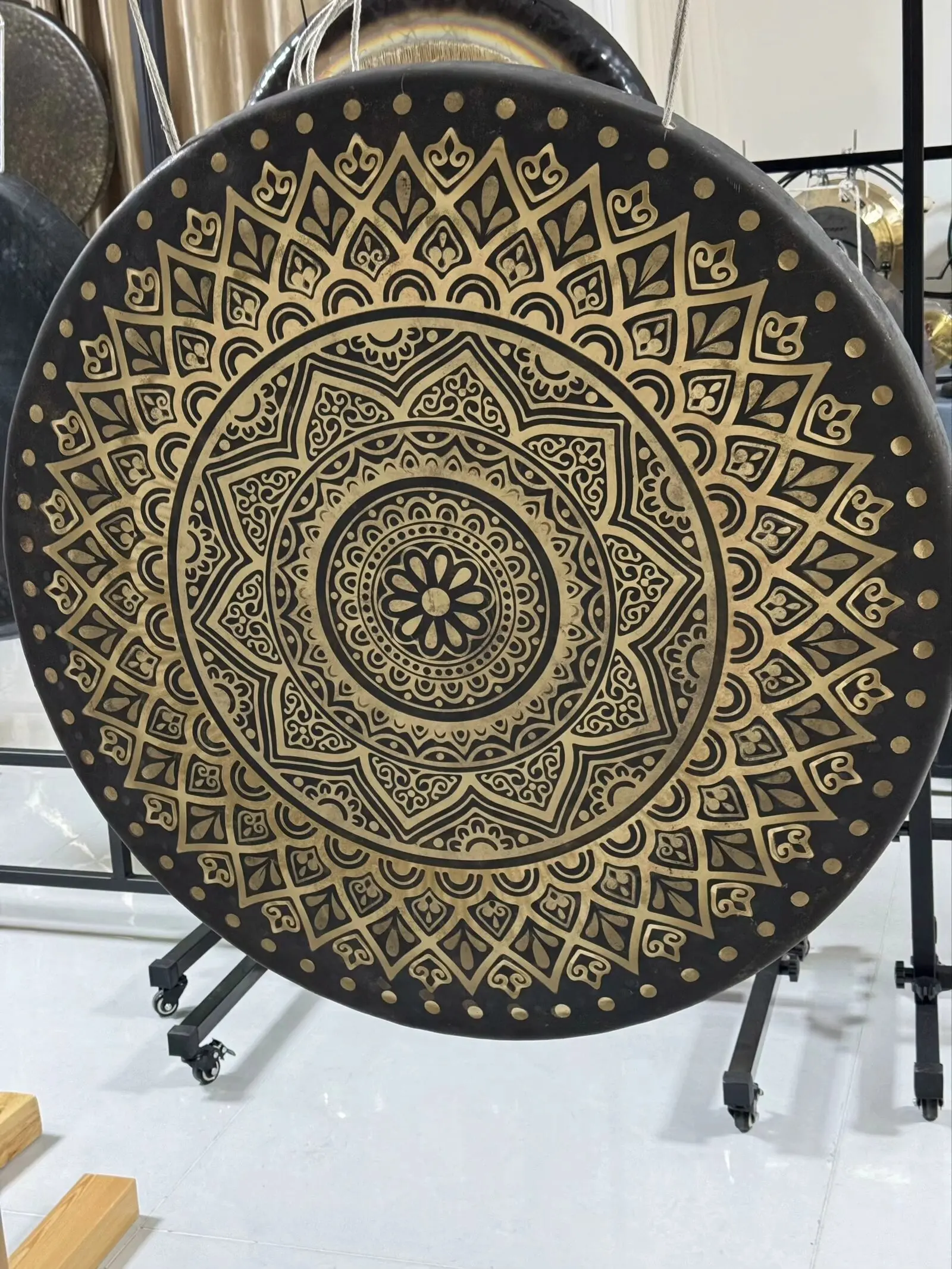 

Arborea 90cm Earth Tone Gong with Beautiful Pattern 100% Handmade Bronze Alloy Professional Gong for Sound Healing Meditation