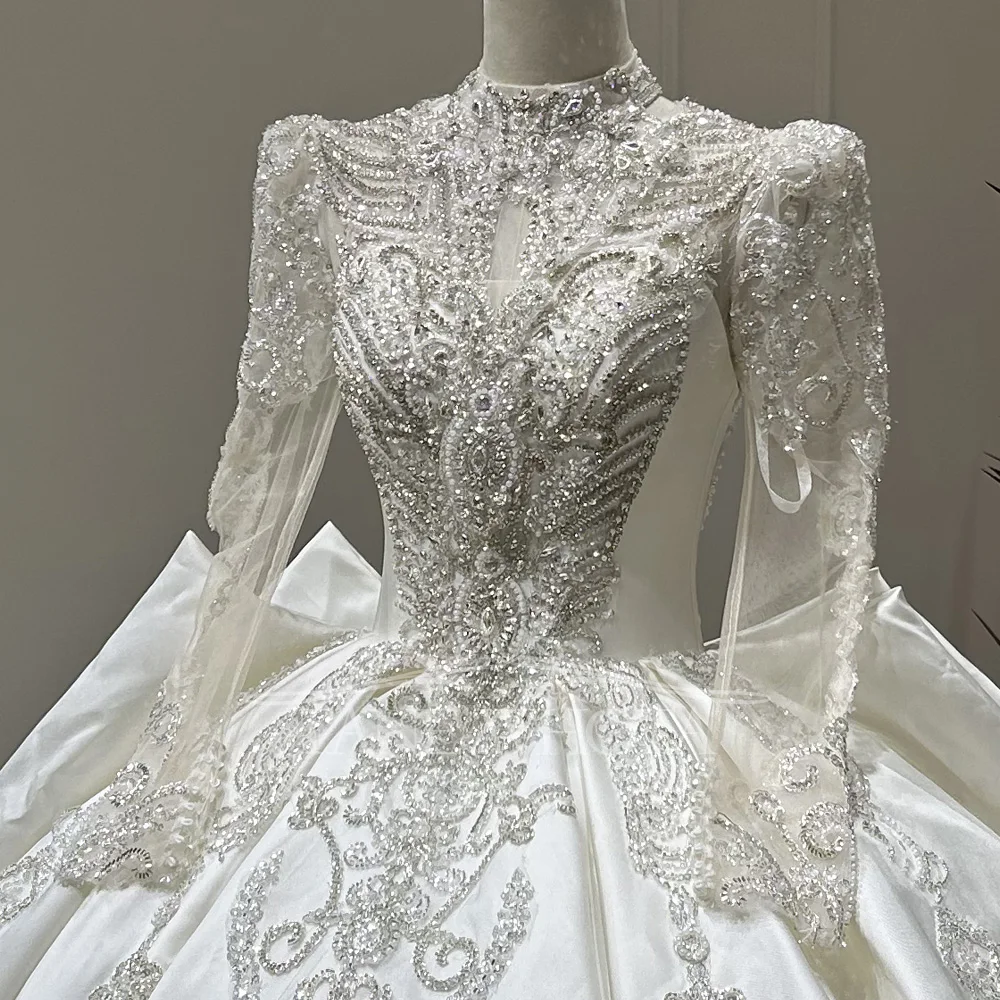 Abito da sposa Scollo alto staccabile Manica lunga Con lacci Buco della serratura sul retro Perline con paillettes Abito da sposa con perle di raso