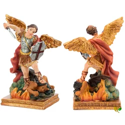 Figure of the Santisima Muerte, Saint Pancras, Sacred Heart, V. De Regla, Yemanya, Virgin of Charity, Archangel Saint Michael, Pomba Gira, Virgin of Guadalupe, Oshun, Chango, Ogun. Orula, Elegua, Obatala, Different Saints, Saint Jude