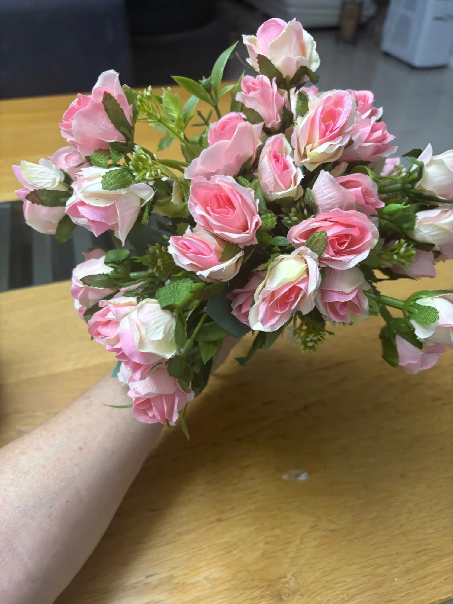 10 Heads Artificial Flowers Scrapbooking Silk Roses Wedding Party Bouquets Household Products Vases for Home Festival Decoration photo review