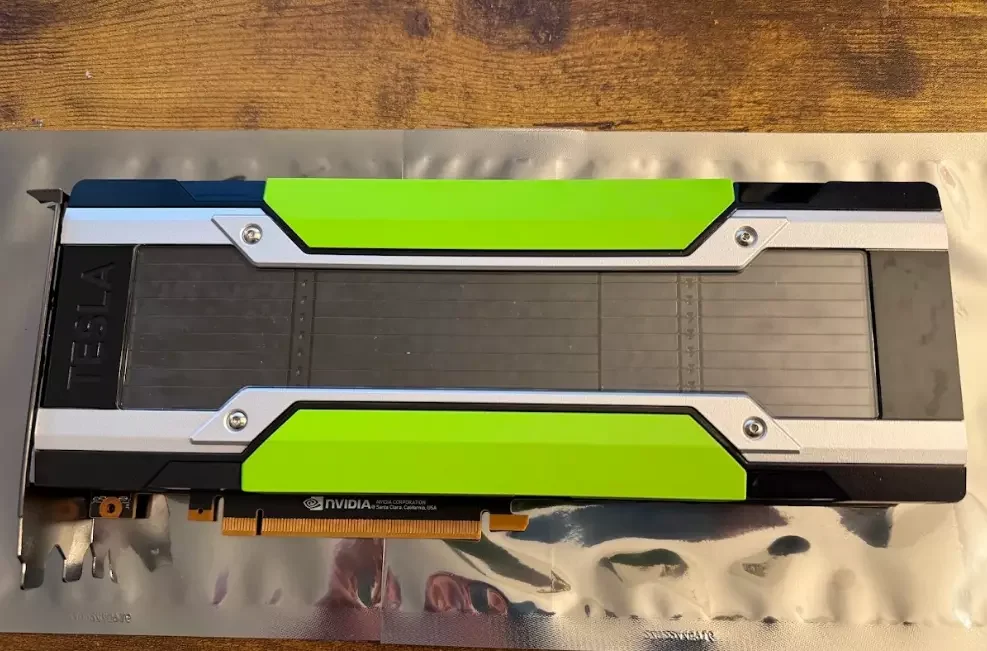 Scheda grafica usata NVIDIA TESLA P100 12GB PASCAL GPU ACCELERATOR