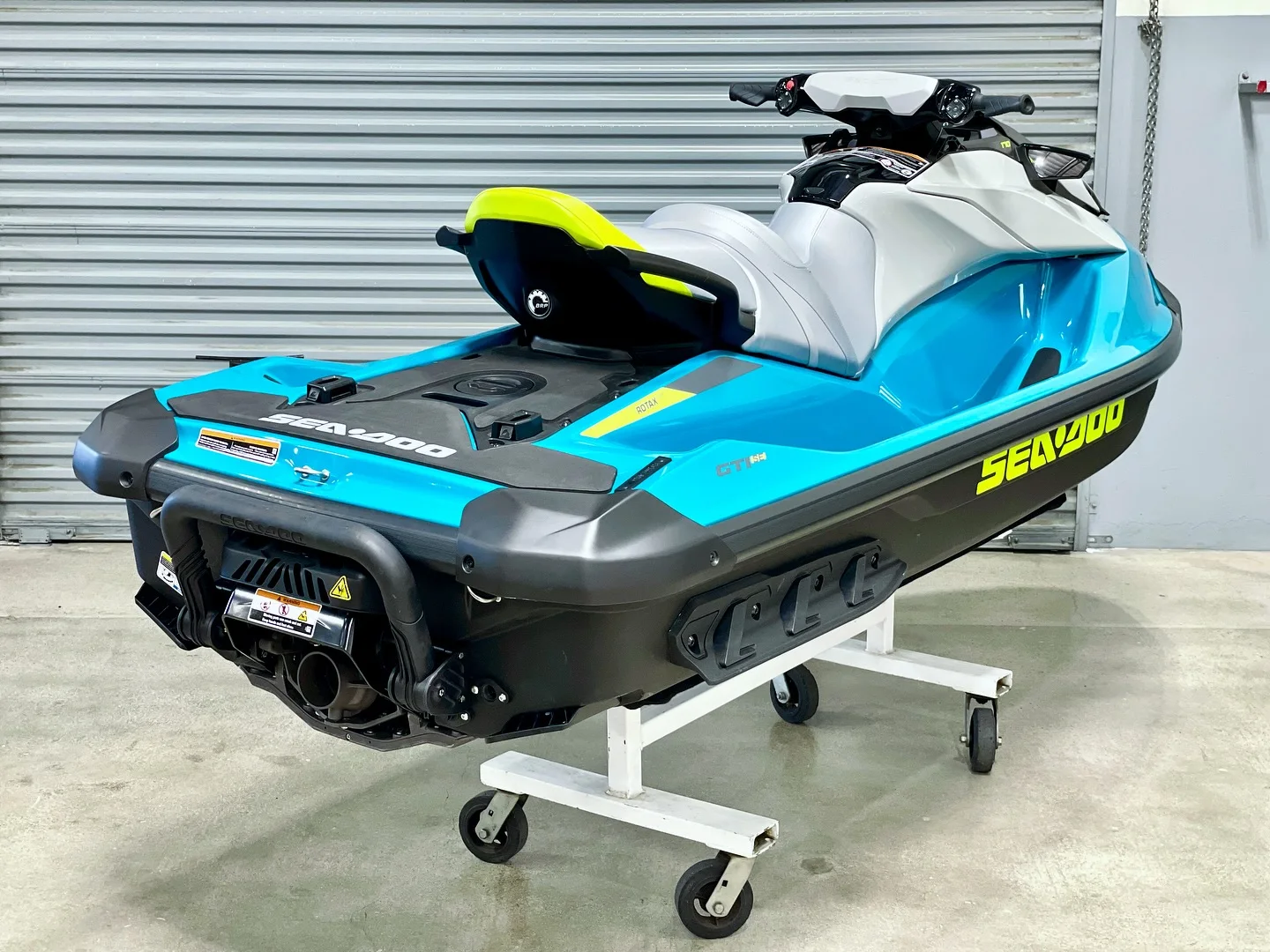 

FAST SELLING 2024 Sea Doo GTI SE 170 iBR (Teal Blue / Manta Green) 3-Seater PWC (Model #: 30RA) Recreation Watercraft