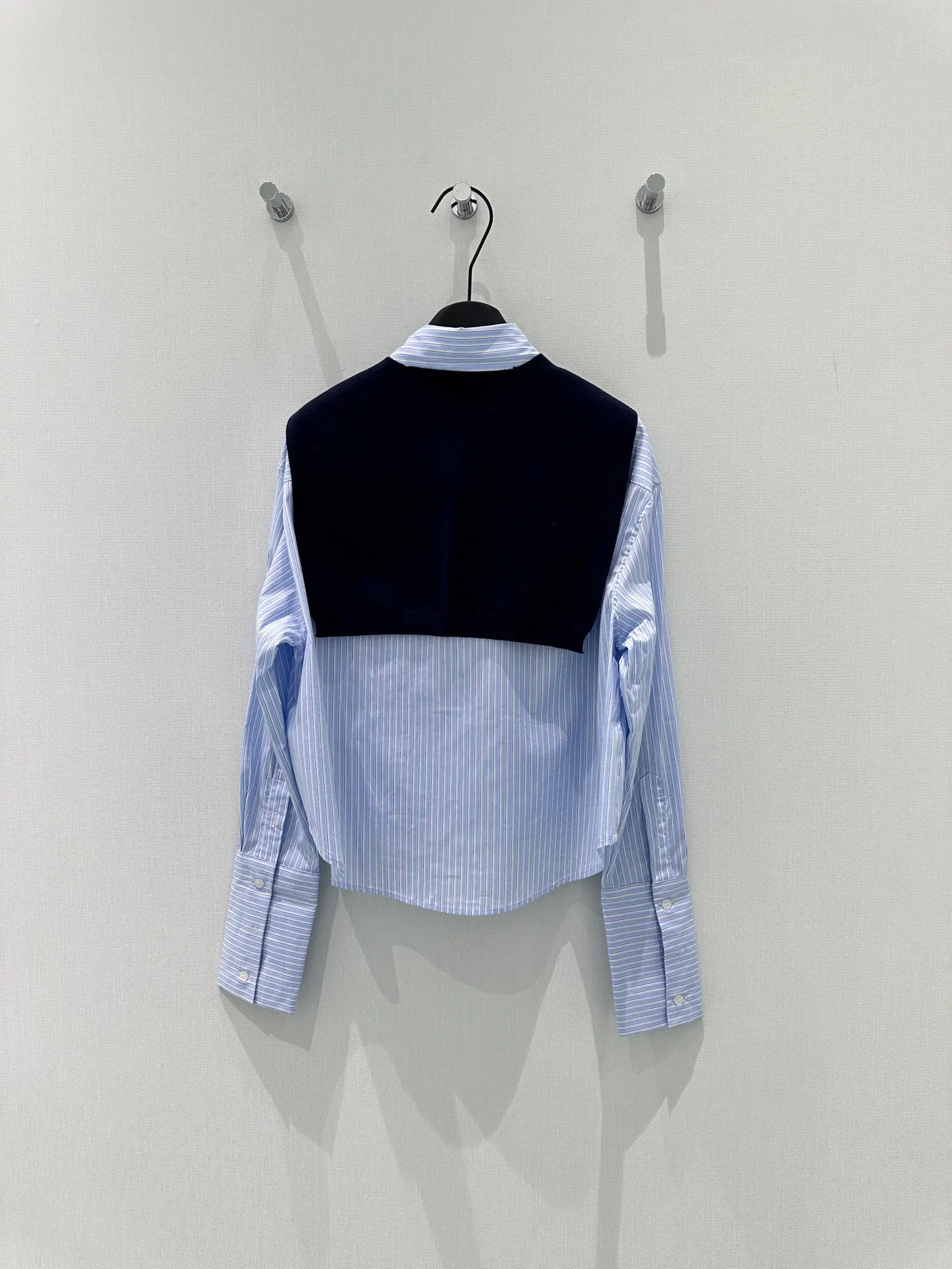 

Women's new striped shawl two-piece shirt material comfortable chest contrasting letters classic striped shirt