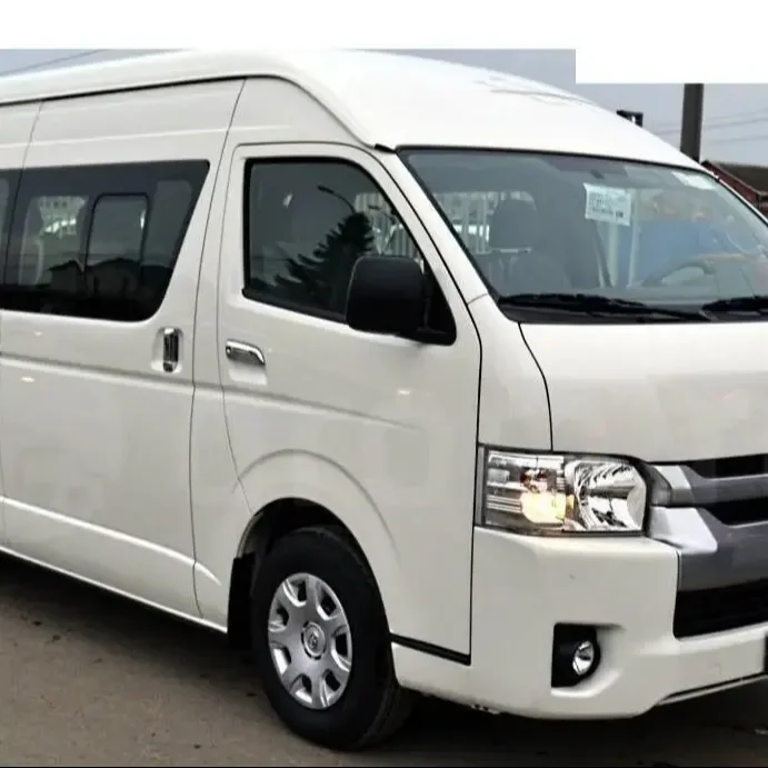 Usado Hiace Mini Bus, 2019