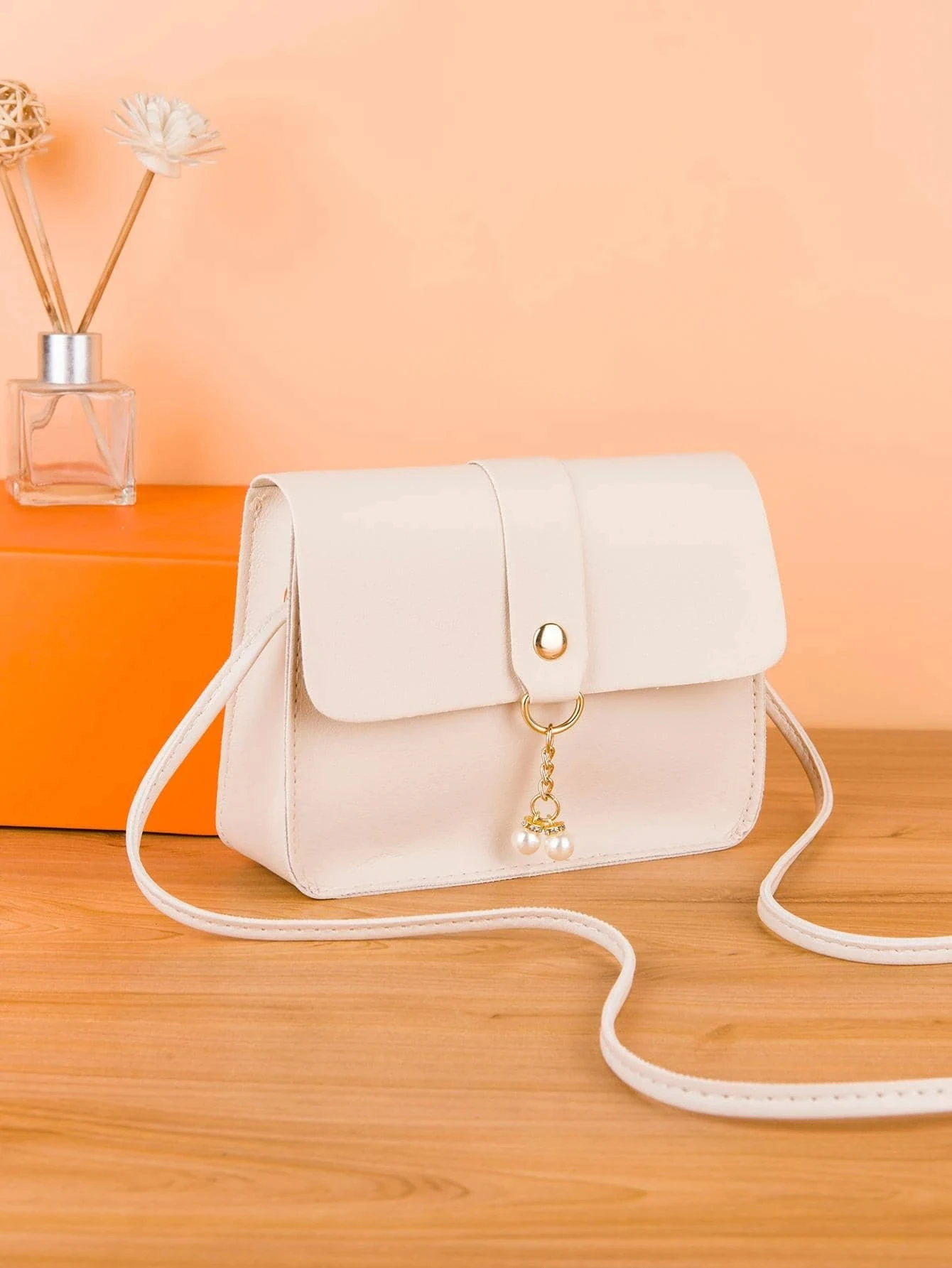 Mini White Fashionable Faux Pearl Detail Flap Square Shoulder Bag With Adjustable Strap Hasp leather bag Trendy Minimalist