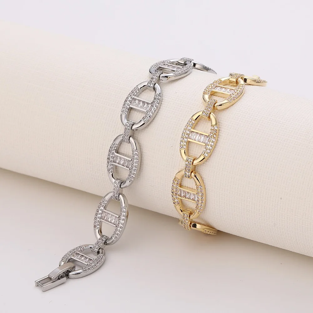 

Luxury Iced Out Bracelet for Women Men – Gold & Silver Oval Link Chain with Baguette Rhinestones,