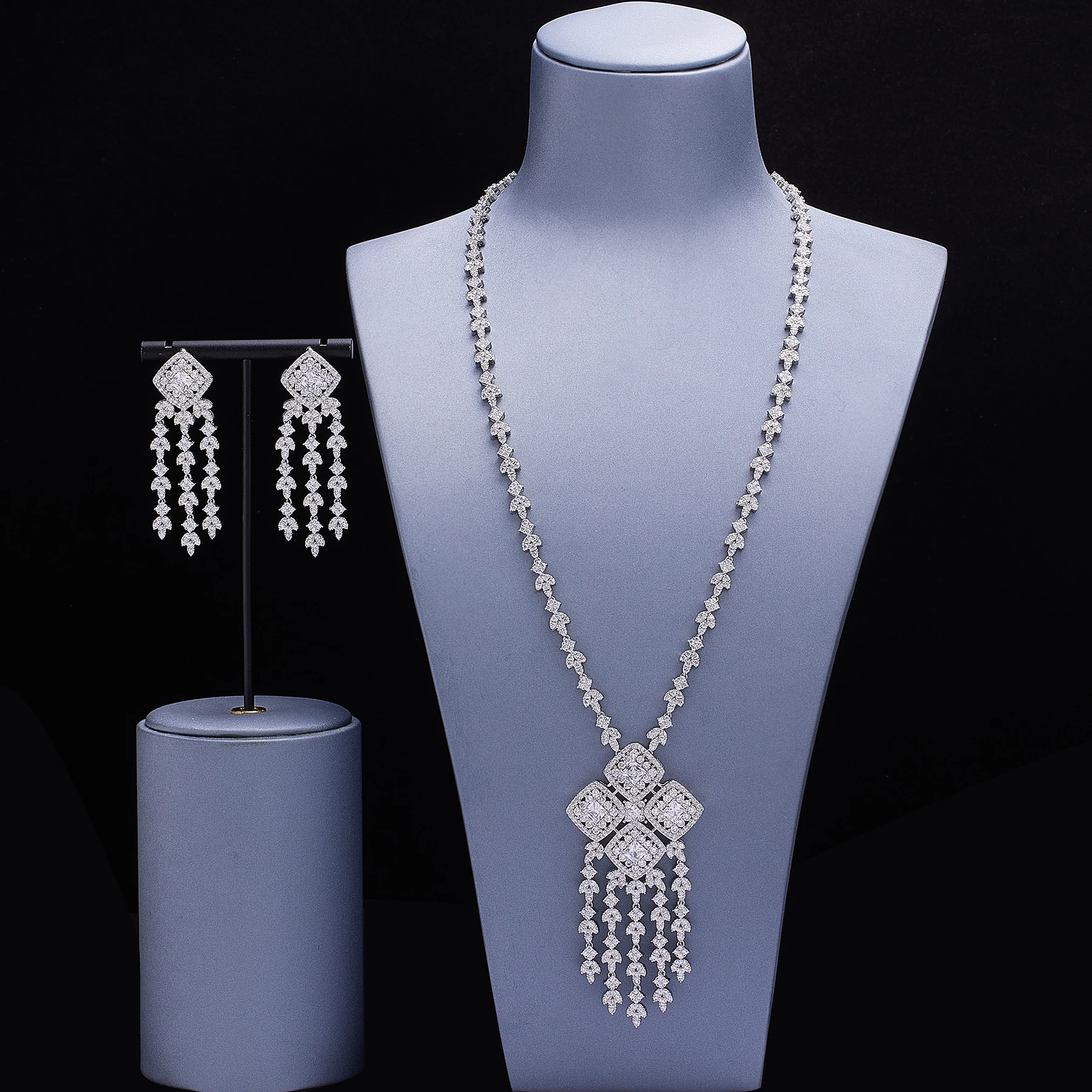 

2024Dubai New Arrival Popular Hot Sale Zirconia 4 PieceWomen's Luxury Bridal Jewellery Set