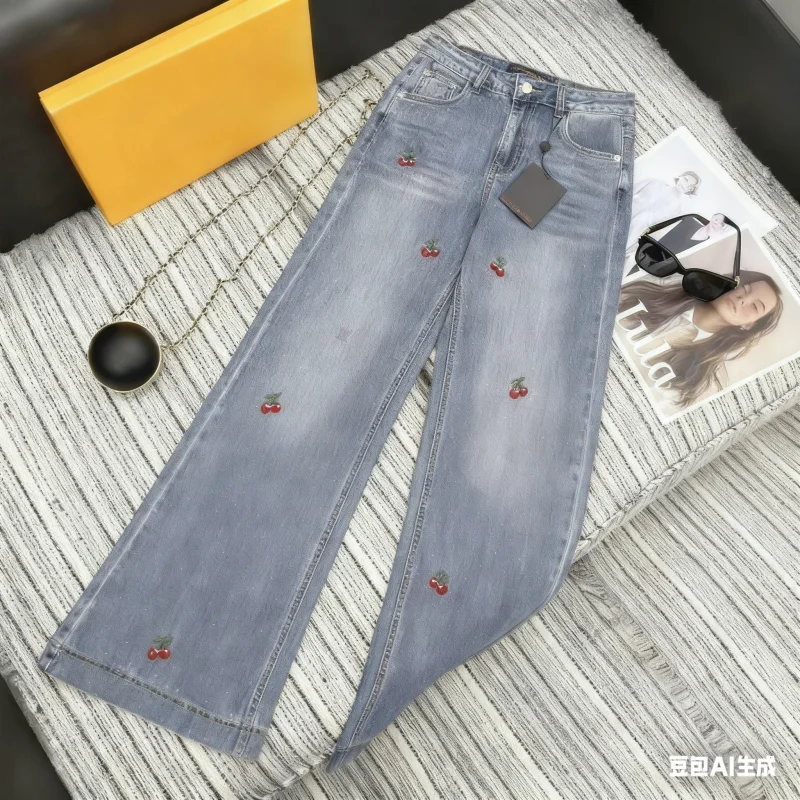 

2025 Autumn/Winter Women's Embroidered Letter Hot Diamond Cowboy Straight Leg Pants SU146