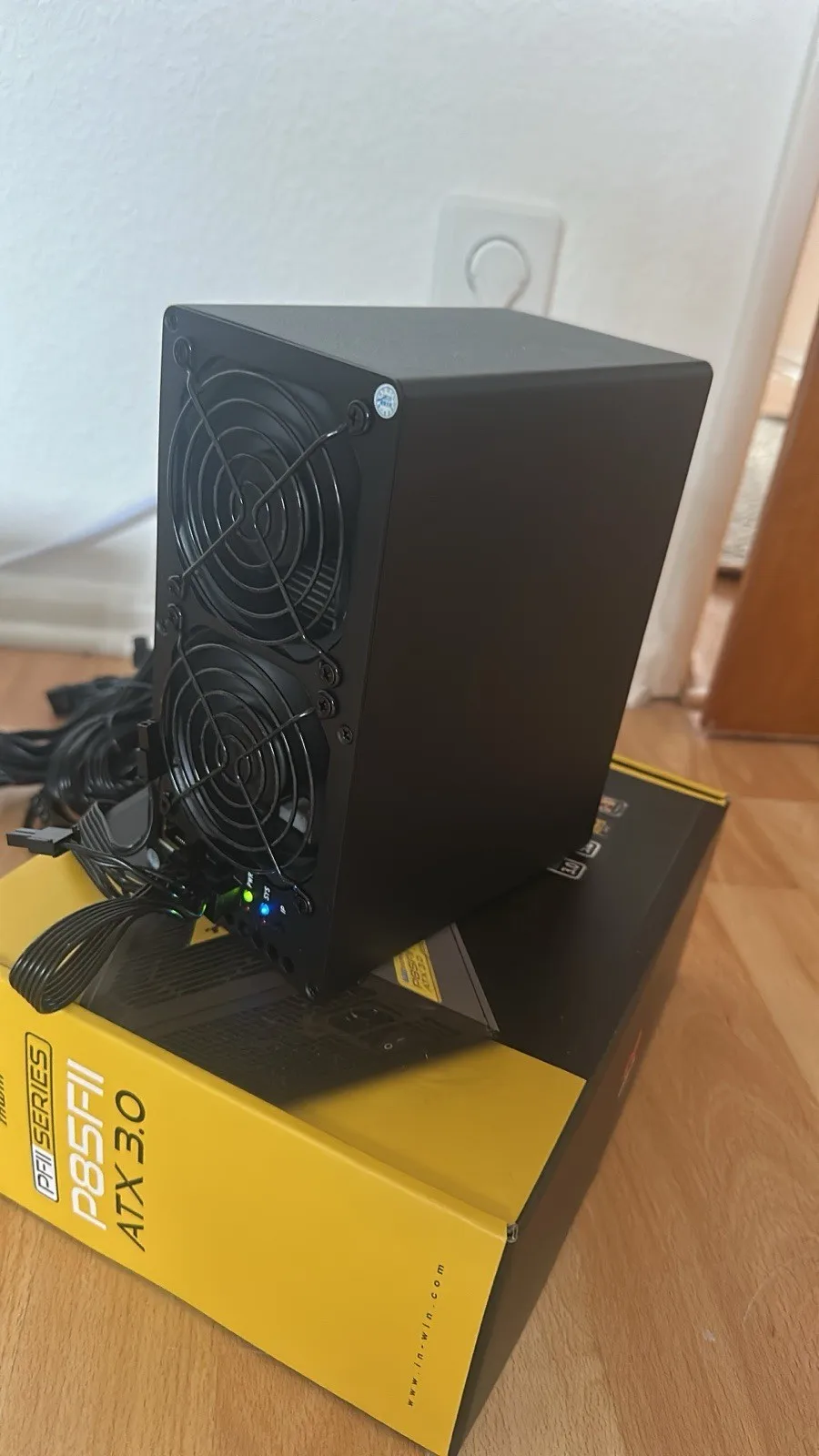 BL BRAND NEW Goldshell XT-Box 580 GH/s Miner – Tari SHA3X leise Plug&Play