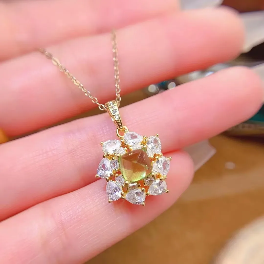 Natural Fresh Green Peridot Women's Pendant S925 Pure Silver Electroplated 18K gold as a Birthday Party Gift for Girlfriend