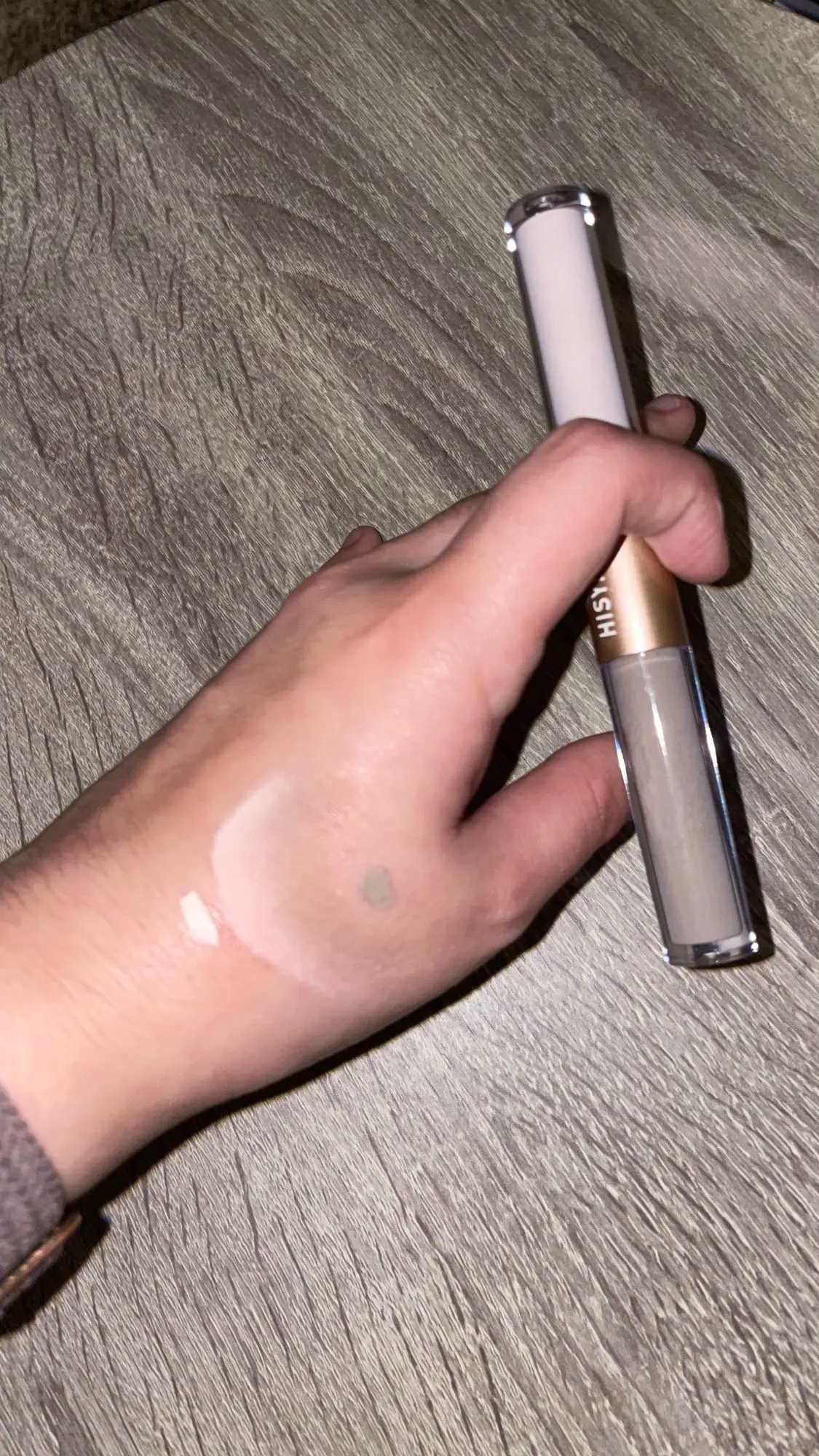 Dual-End Liquid Highlighter Pen, Skin Brightening & Contouring Stick, Natural Contour, Long-Lasting, Waterproof photo review