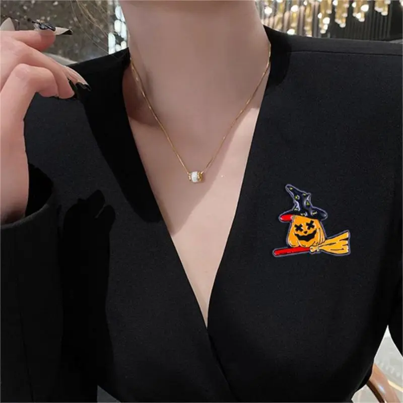 Schattige Cartoon Pompoen Hoofd Schedel Email Broche Creatieve Halloween Reversspeld Badge Rugzak Kleding Hoed Accessoires