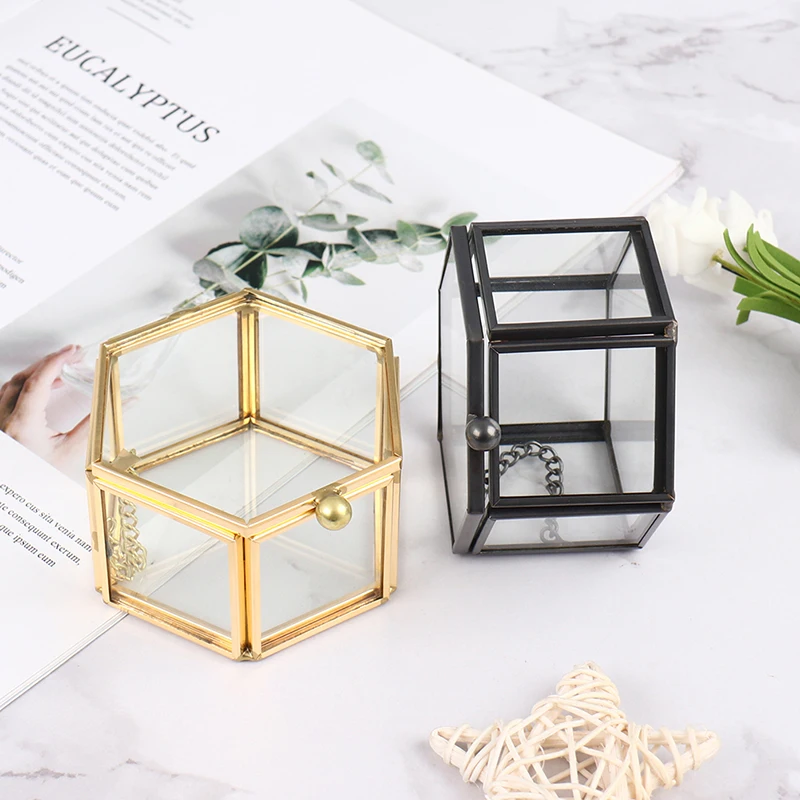 1PC 8*7*4.5cm Tranpartent Geometrical Glass Jewelry Box Hinged Top Lid  with Metal Chain Jewelry Organize Holder Ring Box